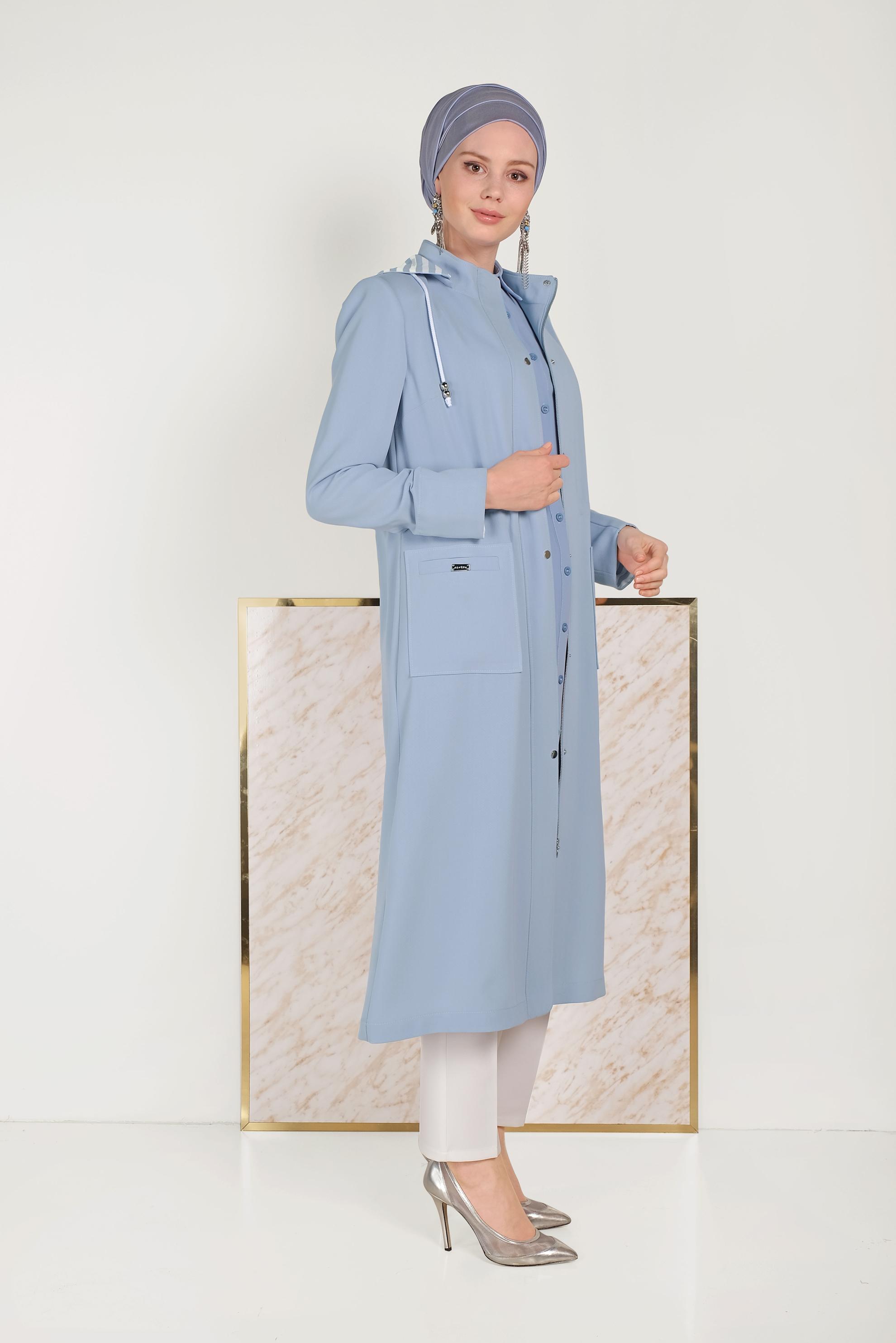 Tesettür giyim MAVİ KAPÜŞONLU FERMUARLI TRENÇKOT 10150