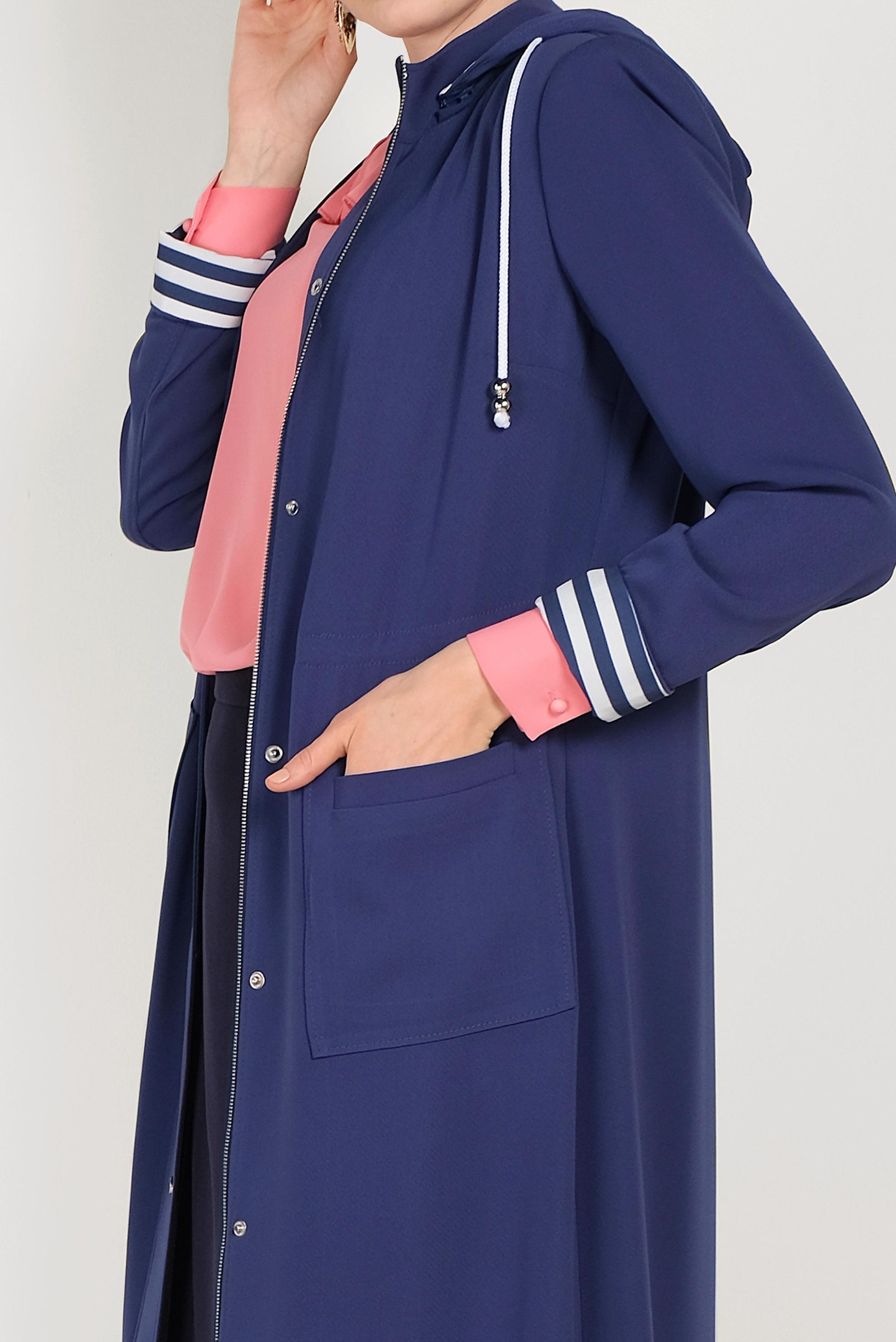 Tesettür giyim LACİVERT KAPÜŞONLU FERMUARLI TRENÇKOT 10150