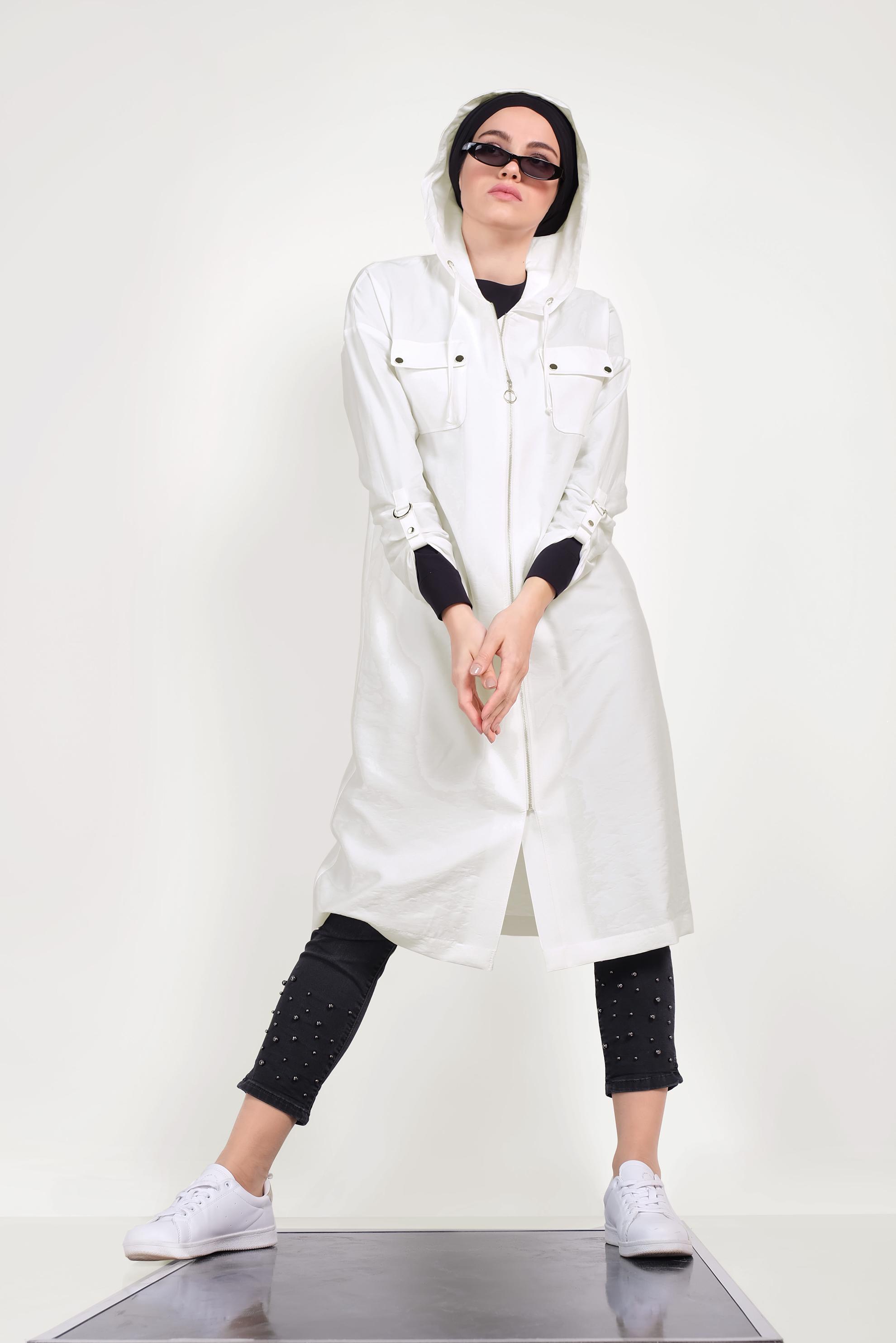 Tesettür giyim BEYAZ FERMUARLI SPOR TRENÇKOT 10154
