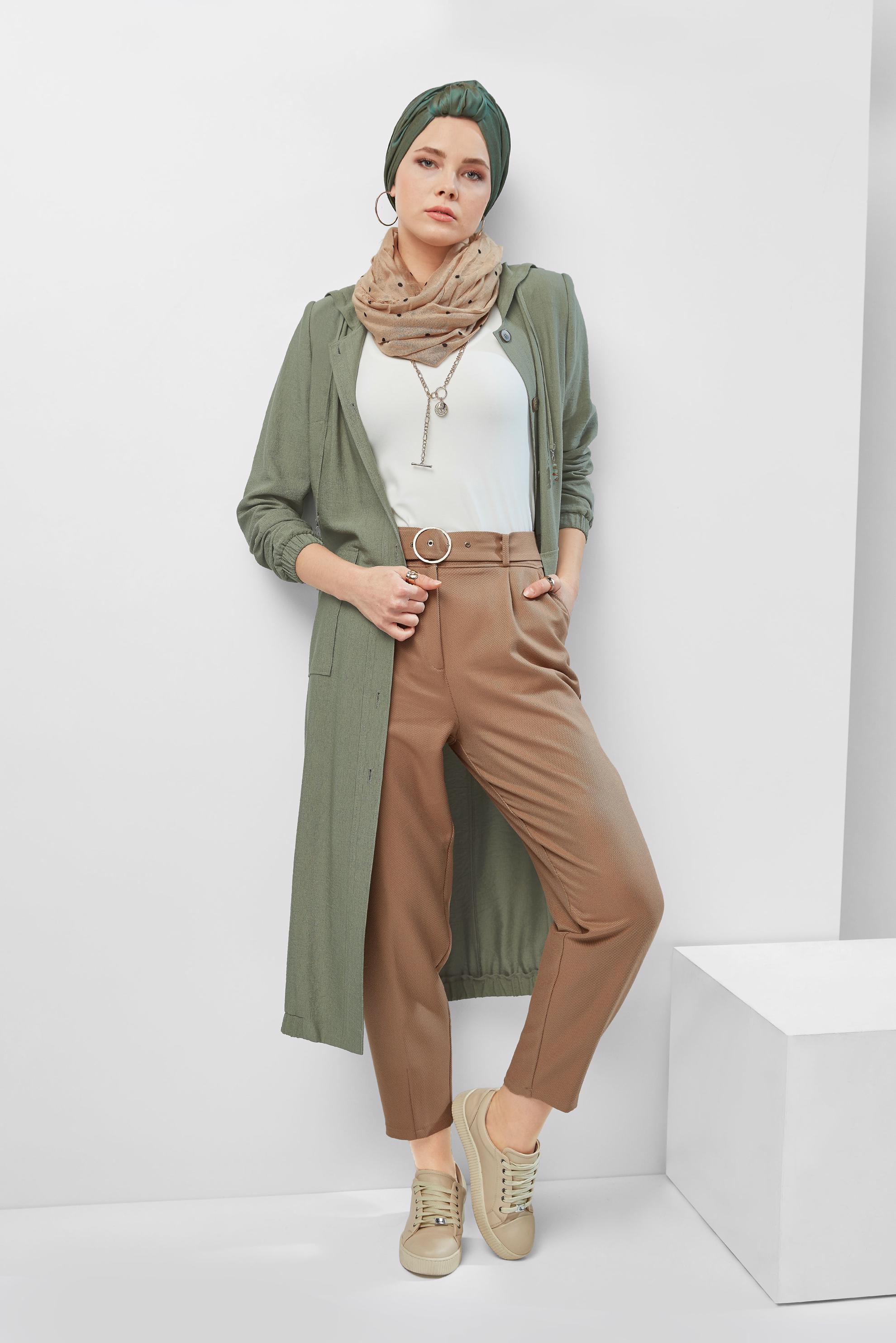 Tesettür giyim HAKİ OMUZLARI VATKALI DÜĞMELİ TRENÇKOT 10155