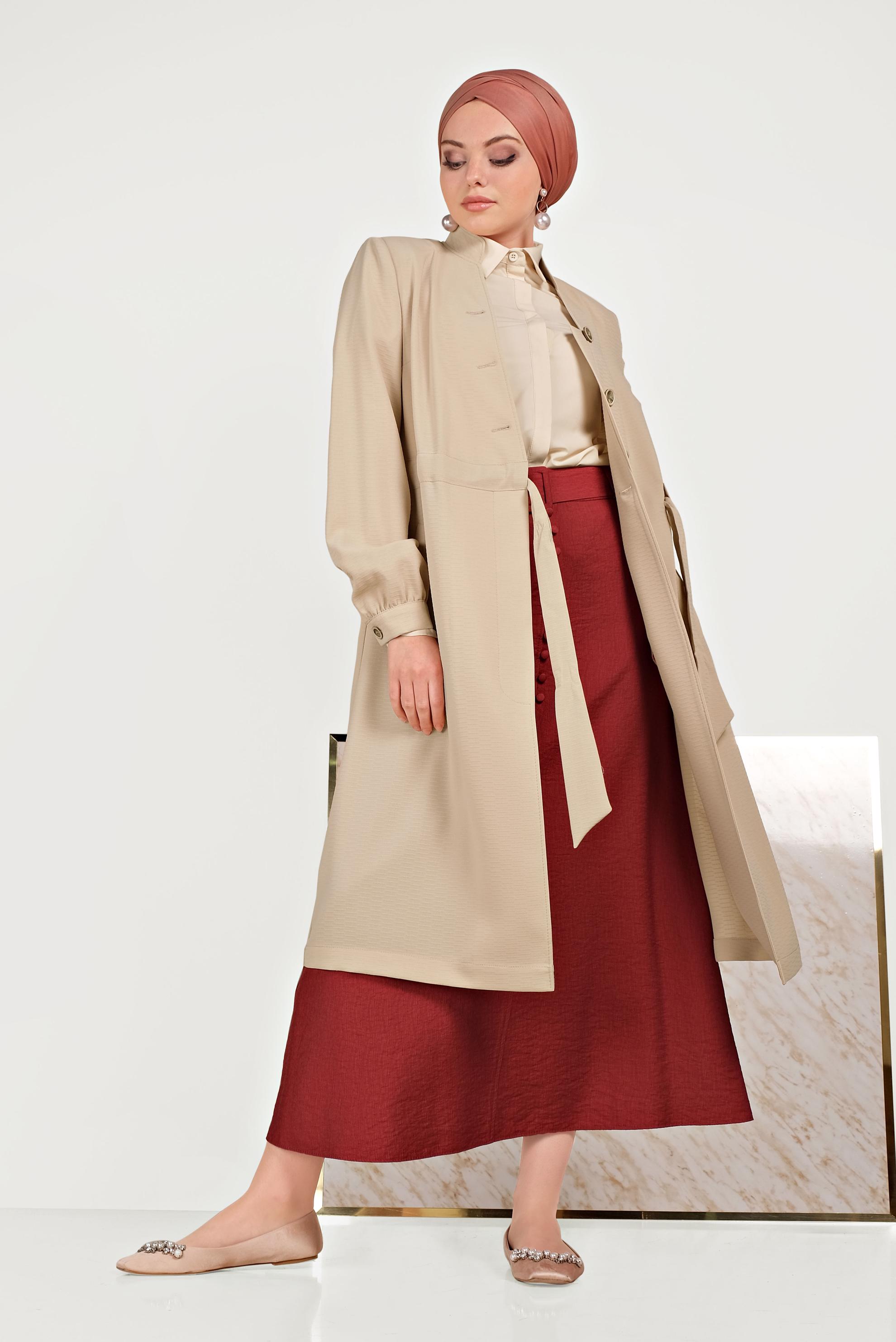 Tesettür giyim BEJ HAKİM YAKA KUŞAKLI TRENÇKOT 10171