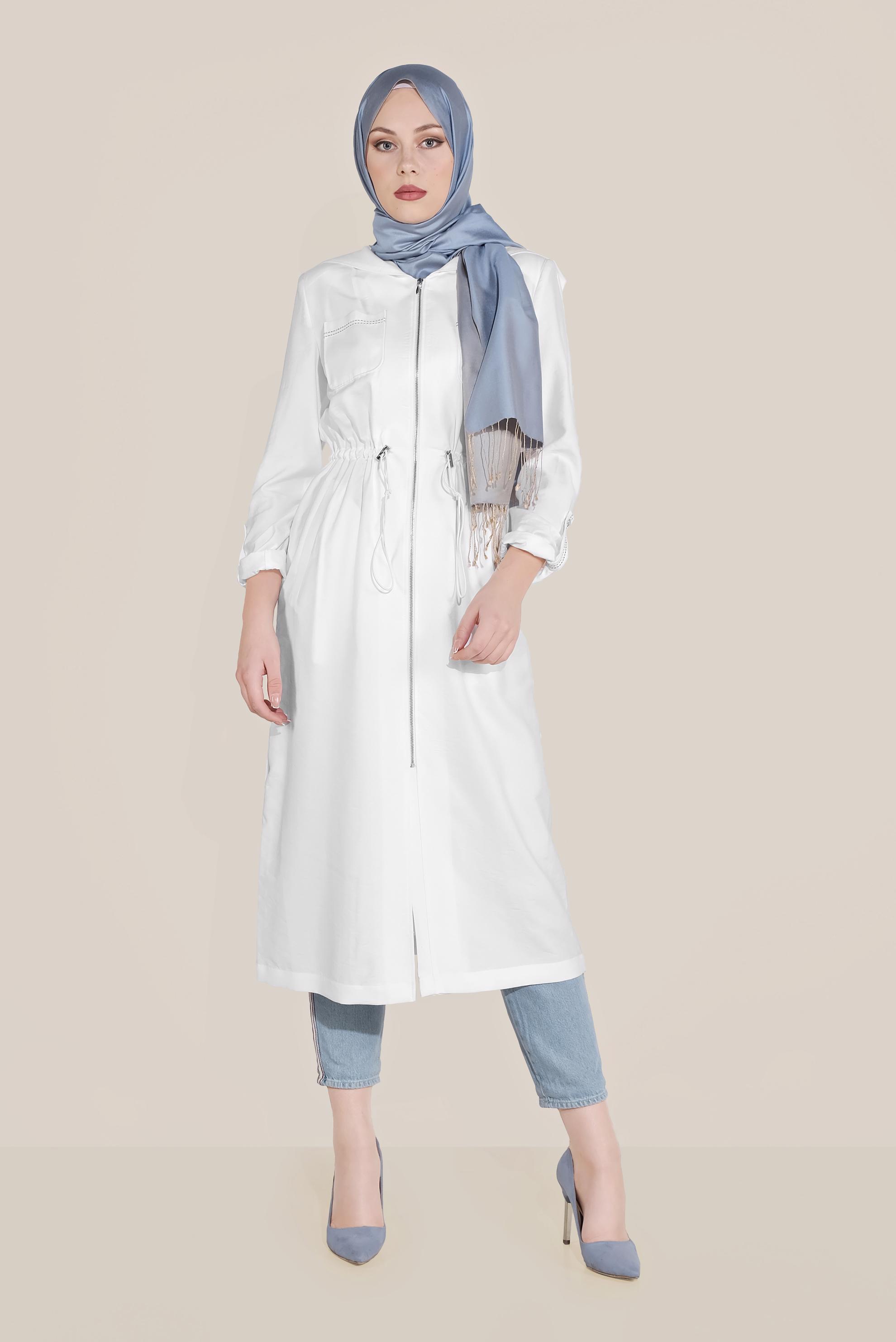 Tesettür giyim BEYAZ BELİ LASTİKLİ YIRTMACI DÜĞMELİ TRENÇKOT 10172