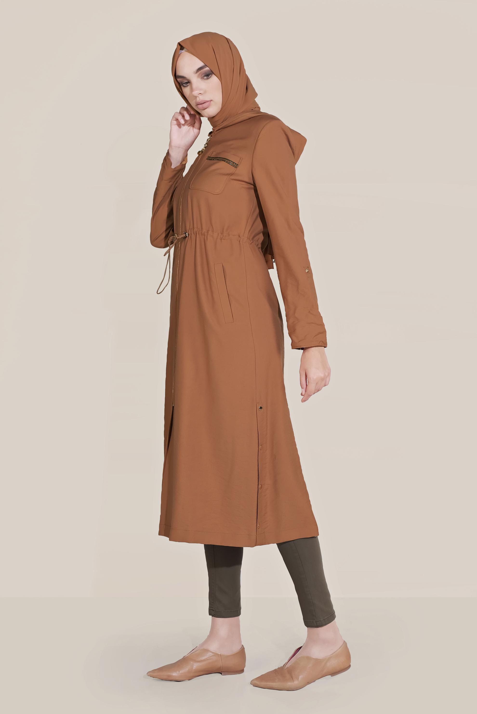 Tesettür giyim KAHVE BELİ LASTİKLİ YIRTMACI DÜĞMELİ TRENÇKOT 10172
