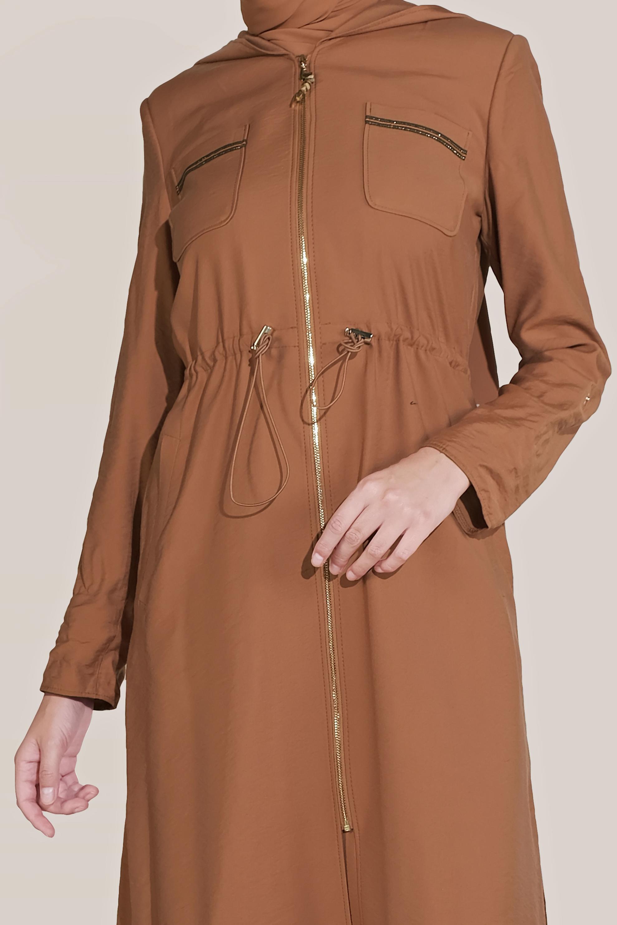 Tesettür giyim KAHVE BELİ LASTİKLİ YIRTMACI DÜĞMELİ TRENÇKOT 10172