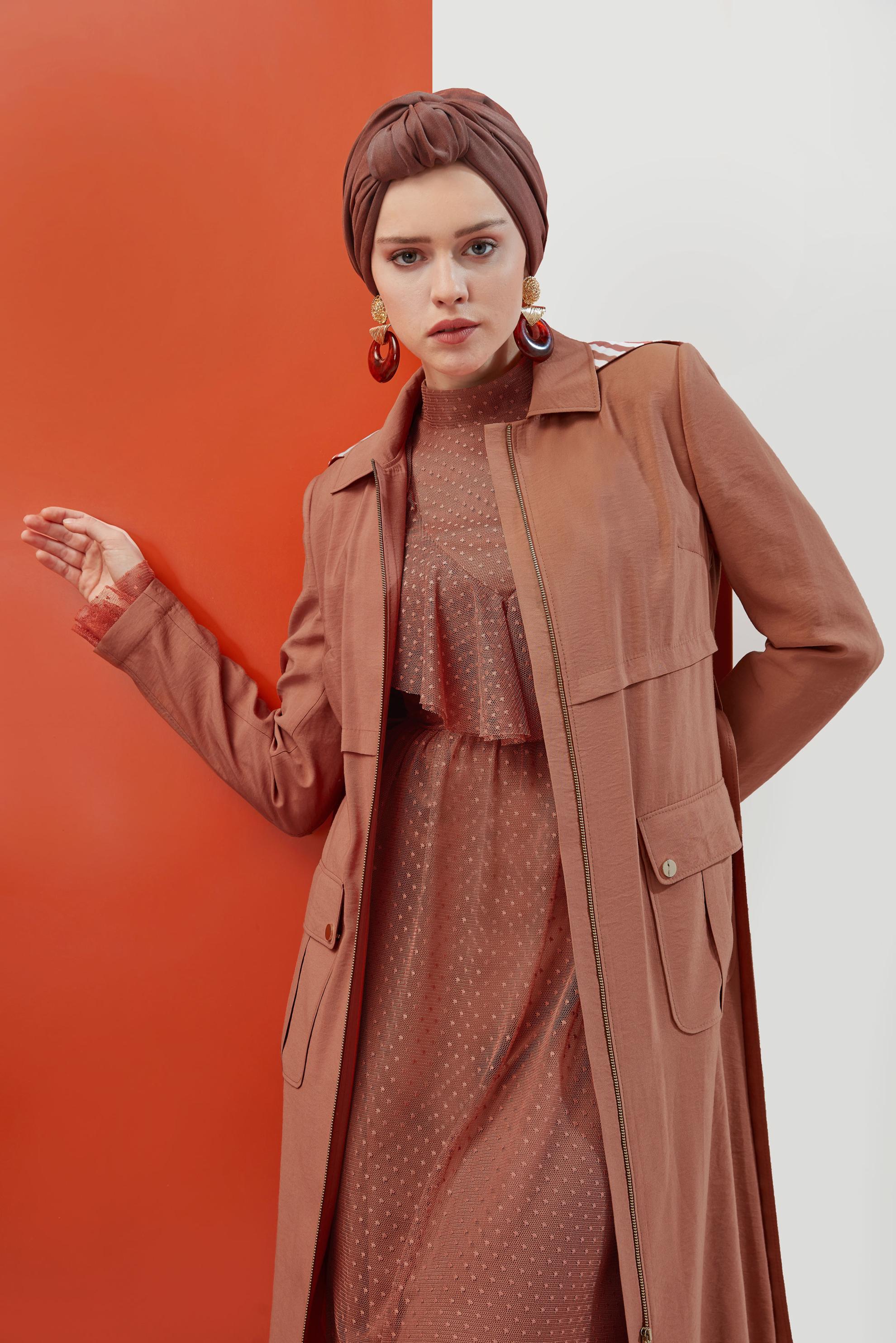 Tesettür giyim KAHVE KUŞAKLI KAPÜŞONLU TRENÇKOT 10174