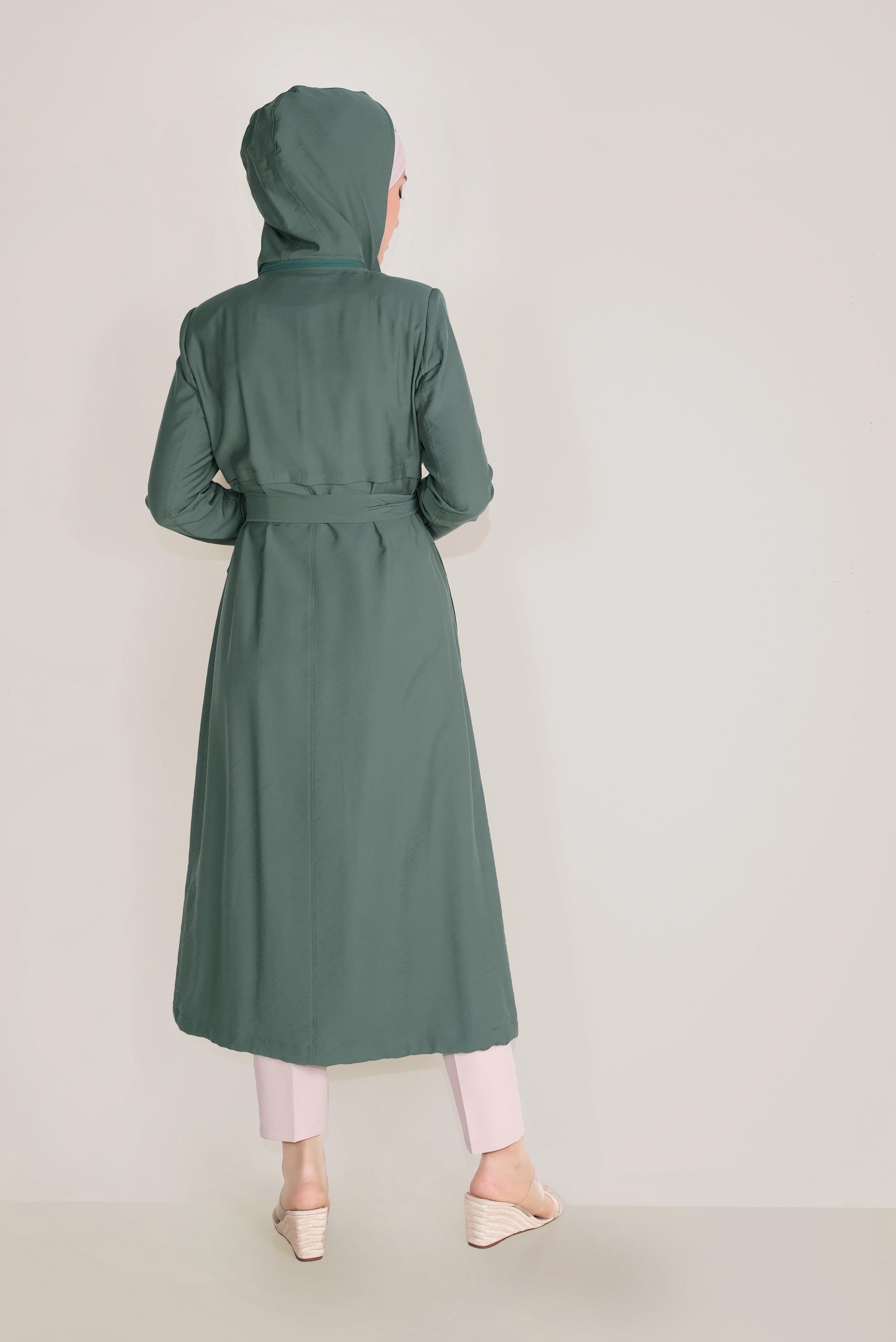 Tesettür giyim YEŞİL KUŞAKLI KAPÜŞONLU TRENÇKOT 10174
