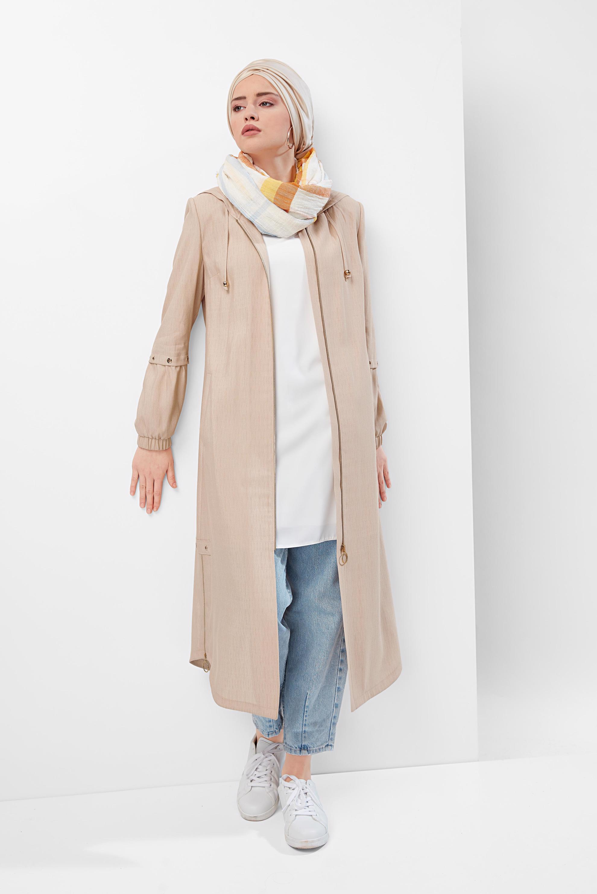 Tesettür giyim BEJ FERMUARLI KAPÜŞONLU TRENÇKOT 10181