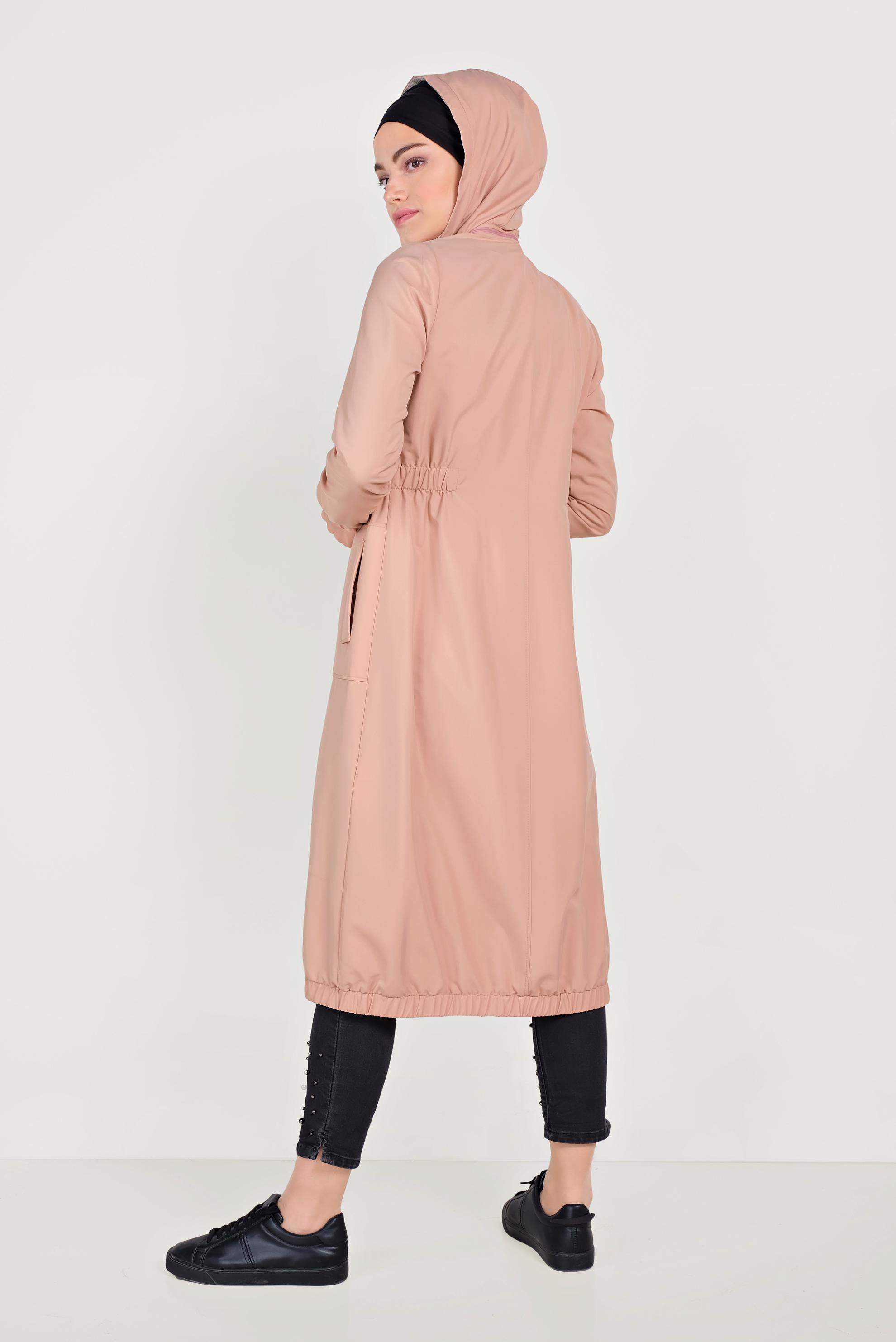 Tesettür giyim PUDRA ETEKUCU BÜZGÜLÜ KAPÜŞONLU TRENÇKOT 10182