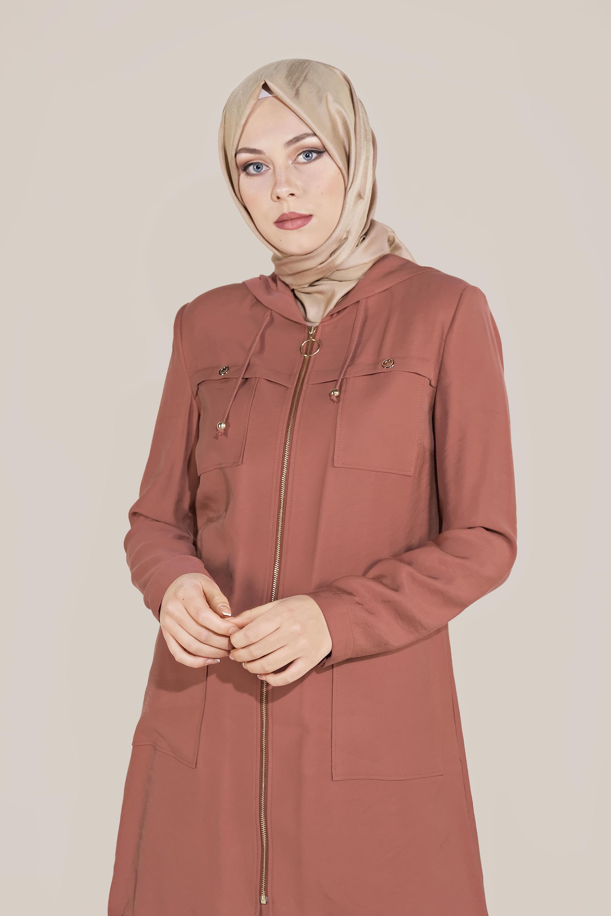Tesettür giyim TURUNCU FERMUARLI VE KAPÜŞONLU TRENÇKOT 10187
