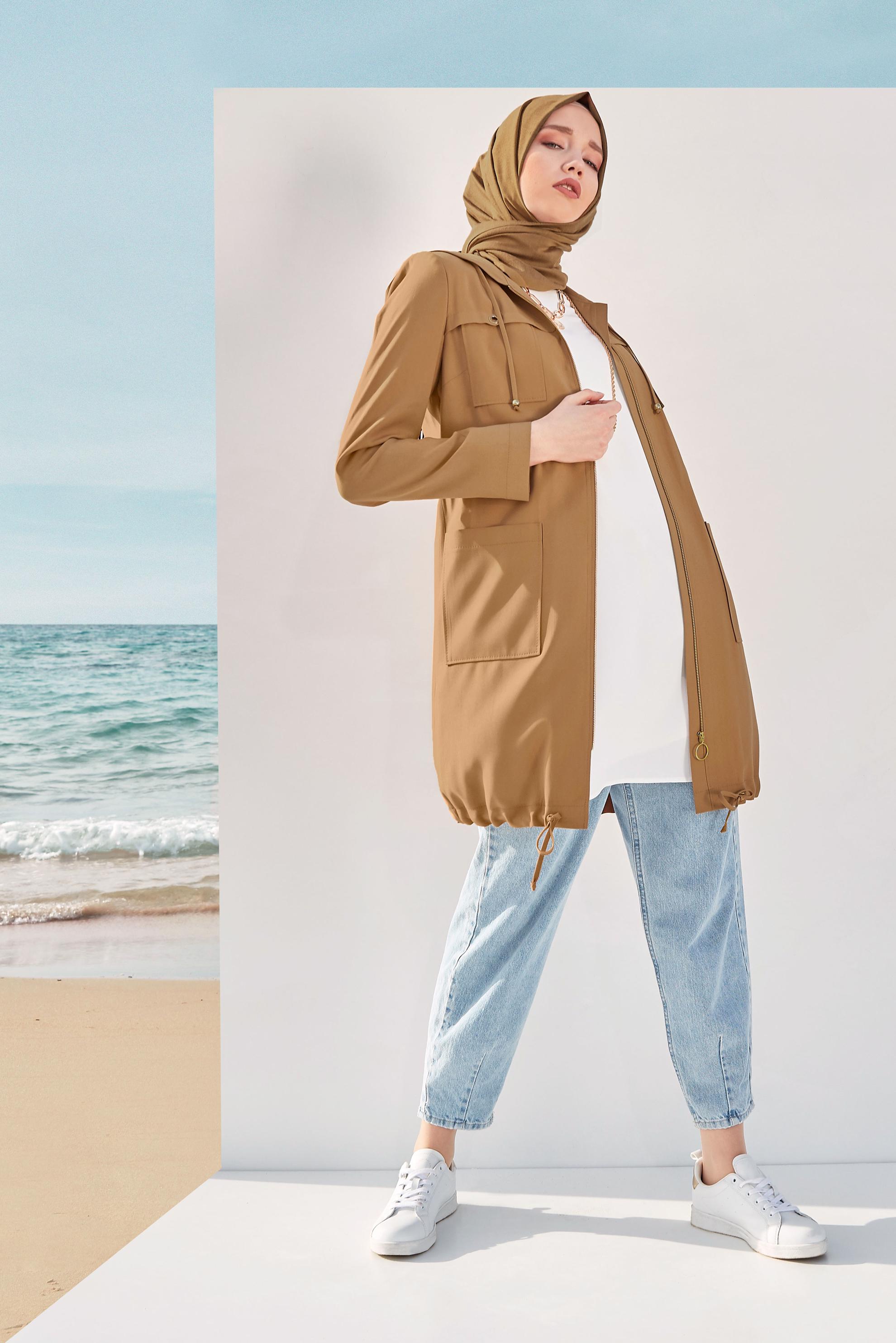 Tesettür giyim SARI FERMUARLI VE KAPÜŞONLU TRENÇKOT 10187