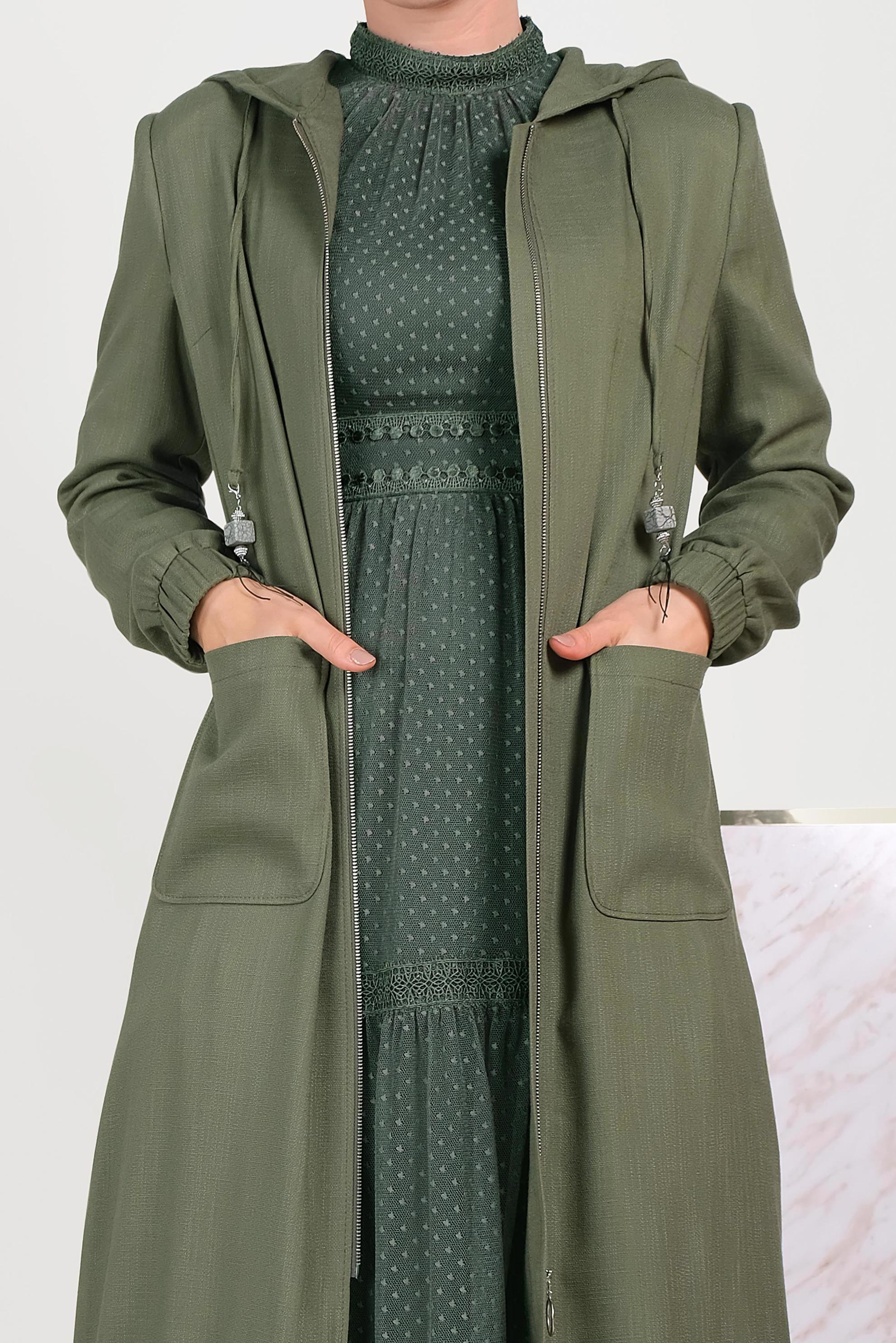 Tesettür giyim HAKİ KAPÜŞONLU FERMUARLI TRENÇKOT 10188