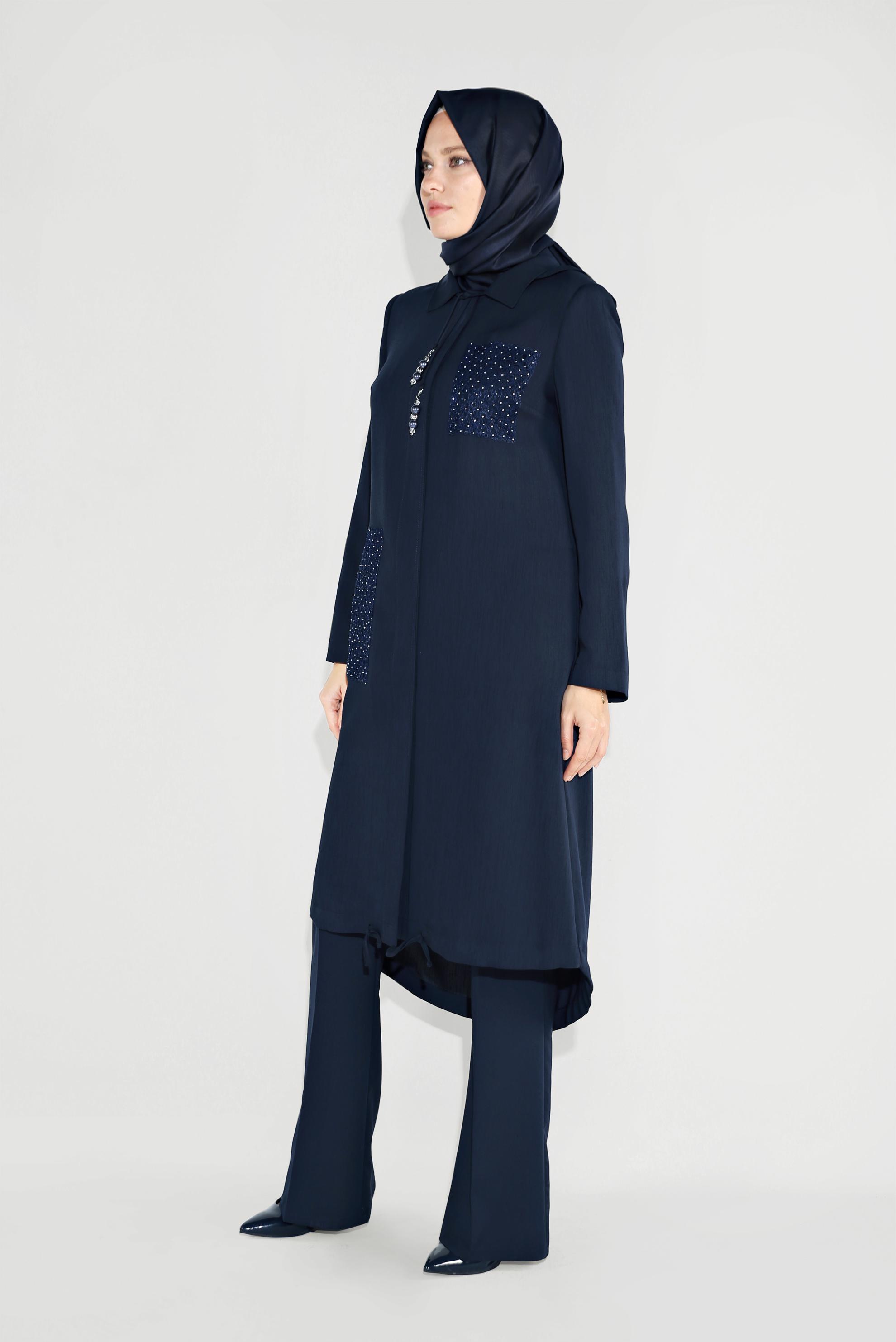 Tesettür giyim LACİVERT CEPLERİ İŞLEMELİ KAPÜŞONLU TRENÇKOT 10194
