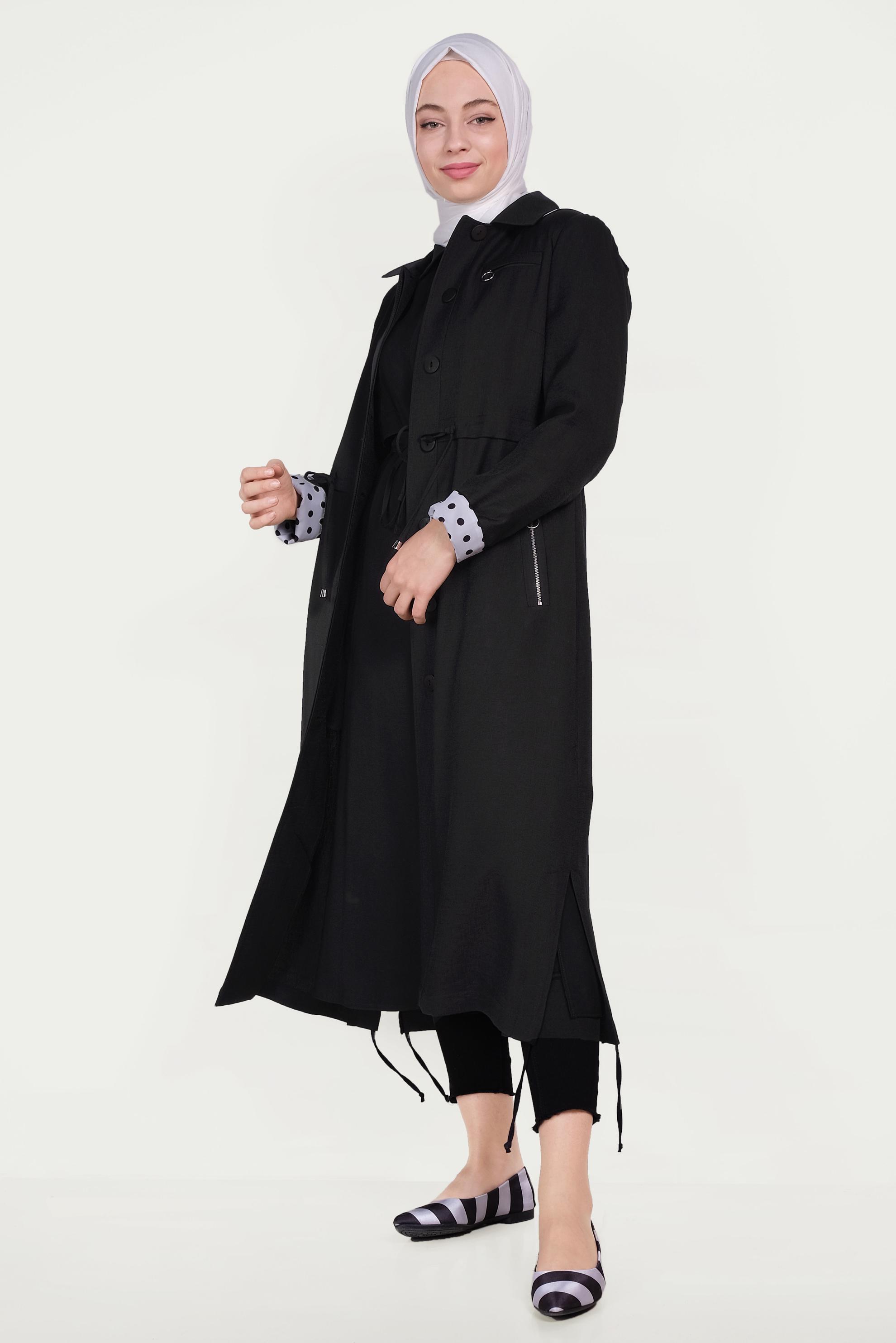 Tesettür giyim SİYAH ASTARI PUANTİYELİ DÜĞMELİ TRENÇKOT 10197