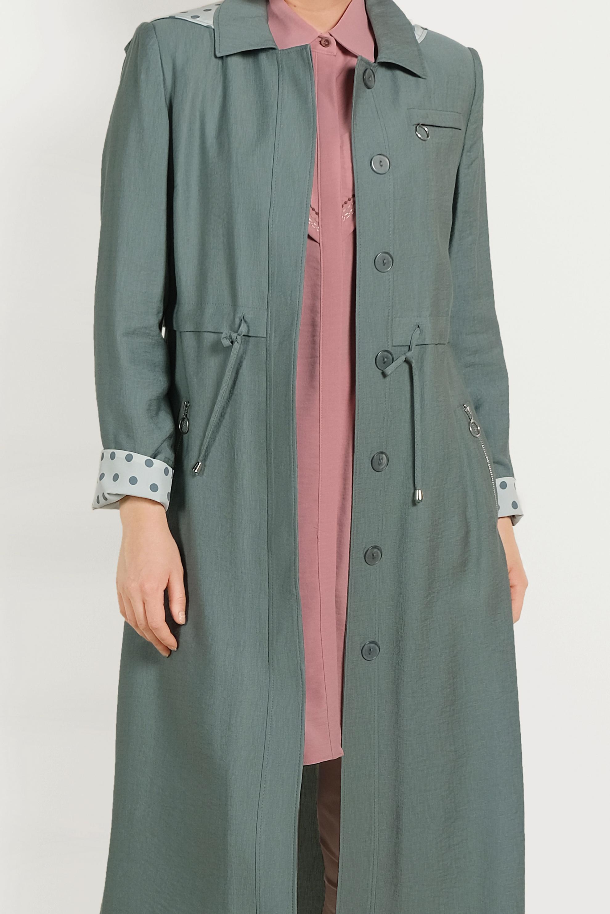 Tesettür giyim YEŞİL ASTARI PUANTİYELİ DÜĞMELİ TRENÇKOT 10197