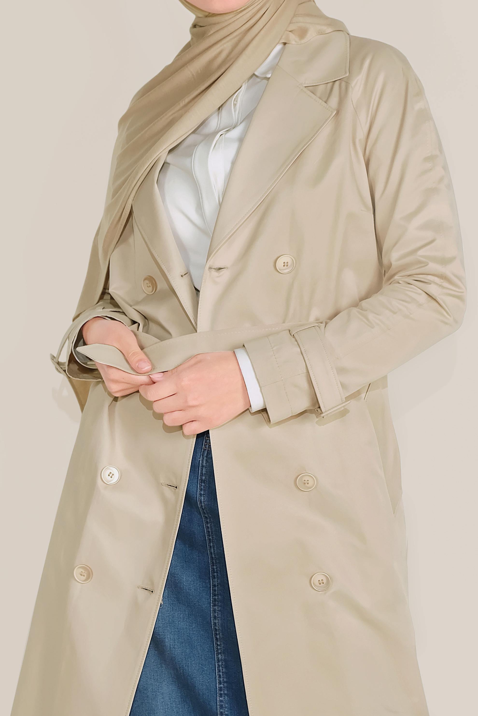 Tesettür giyim BEJ KRUVAZE DÜĞMELİ TRENÇKOT 10198