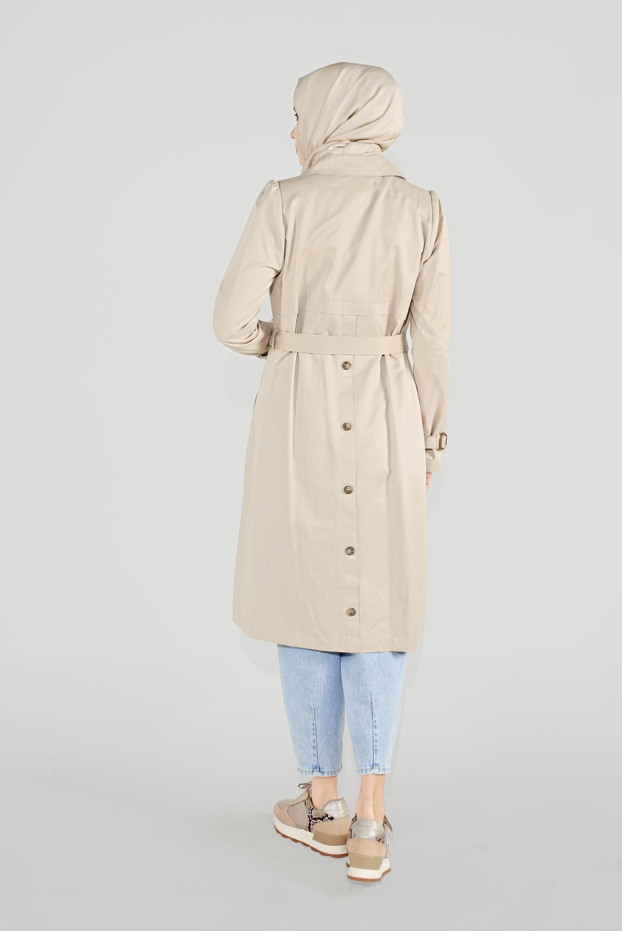 Tesettür giyim BEJ ARKASI DÜĞMELİ TRENÇKOT 10220 