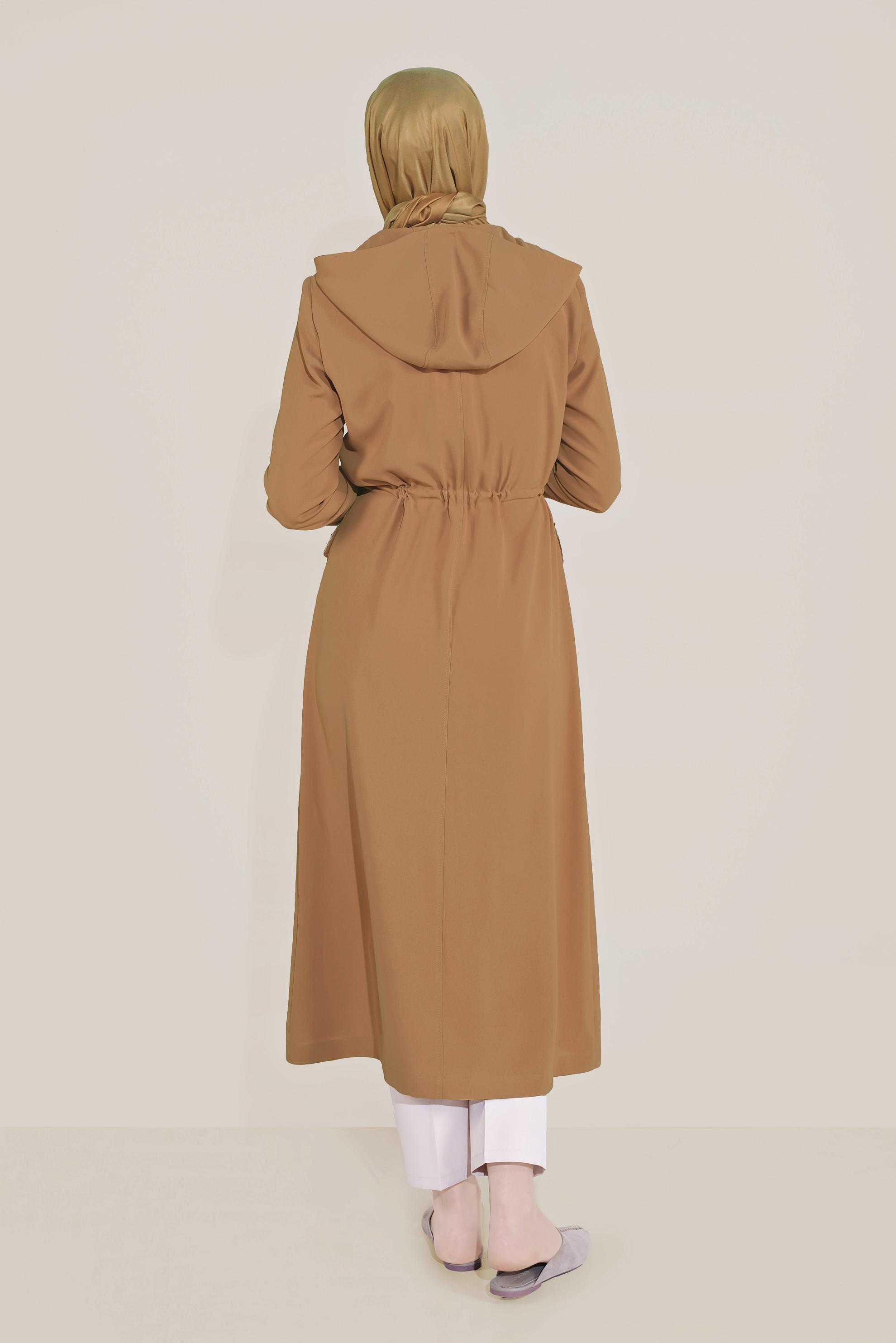 Tesettür giyim SARI CEPLERİ PULLU BELİ BAĞCIKLI TRENÇKOT 10227