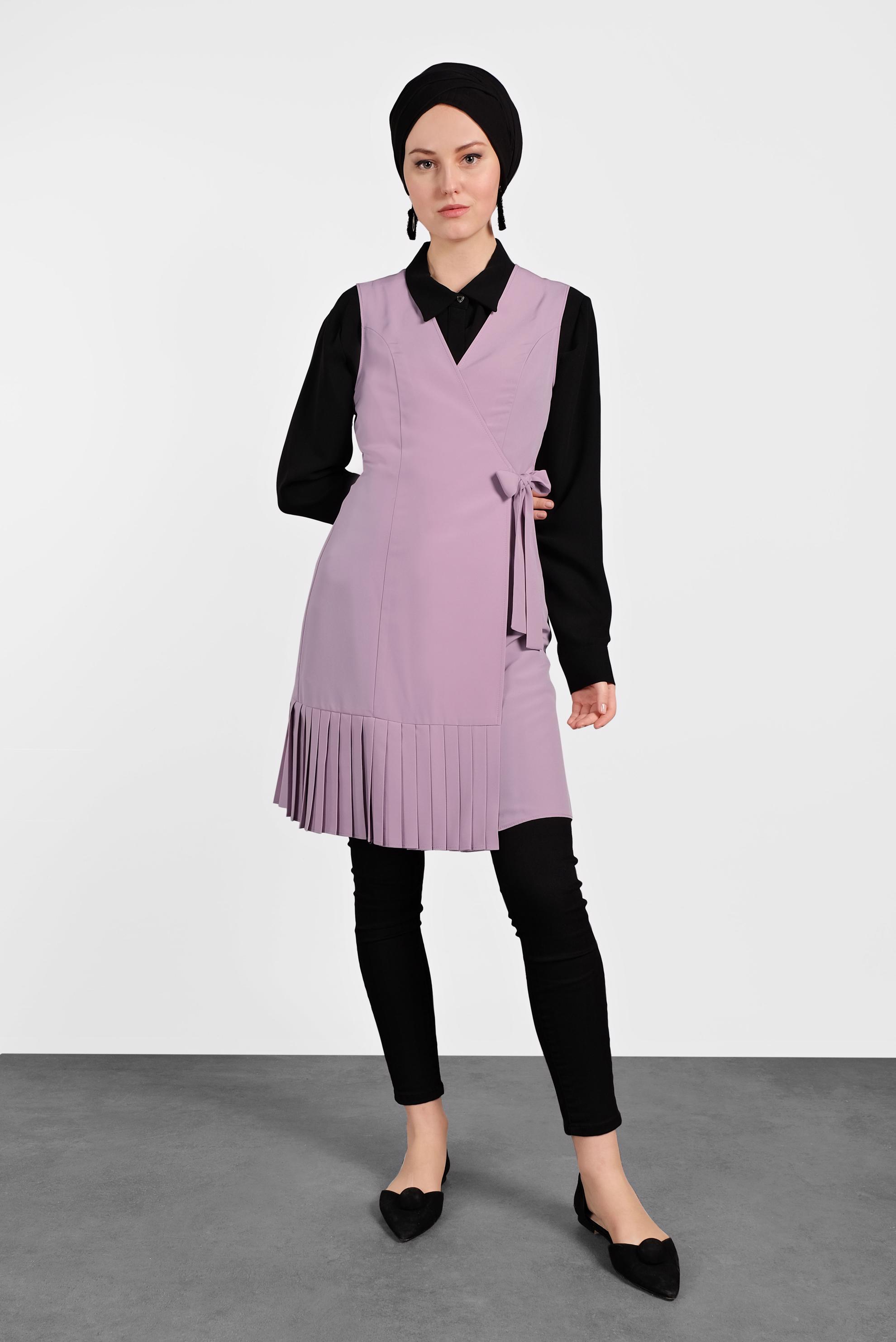 Tesettür giyim MOR YANDAN BAĞCIKLI PİLELİ YELEK 4249