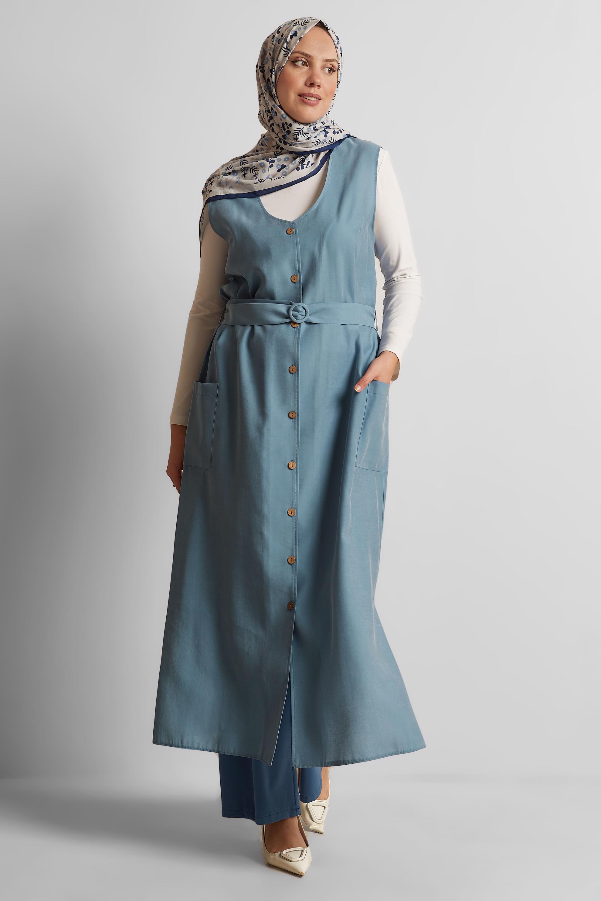 Tesettür giyim MAVİ DÜĞMELİ CEP DETAYLI YELEK 4451