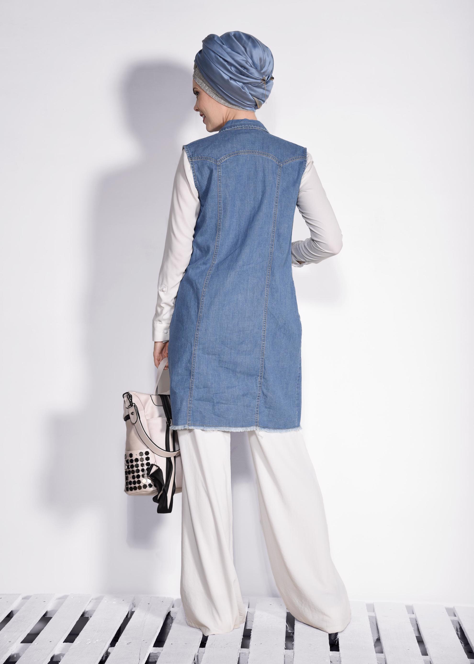 Tesettür giyim MAVİ ETEK UCU PÜSKÜLLÜ DENİM YELEK 4952