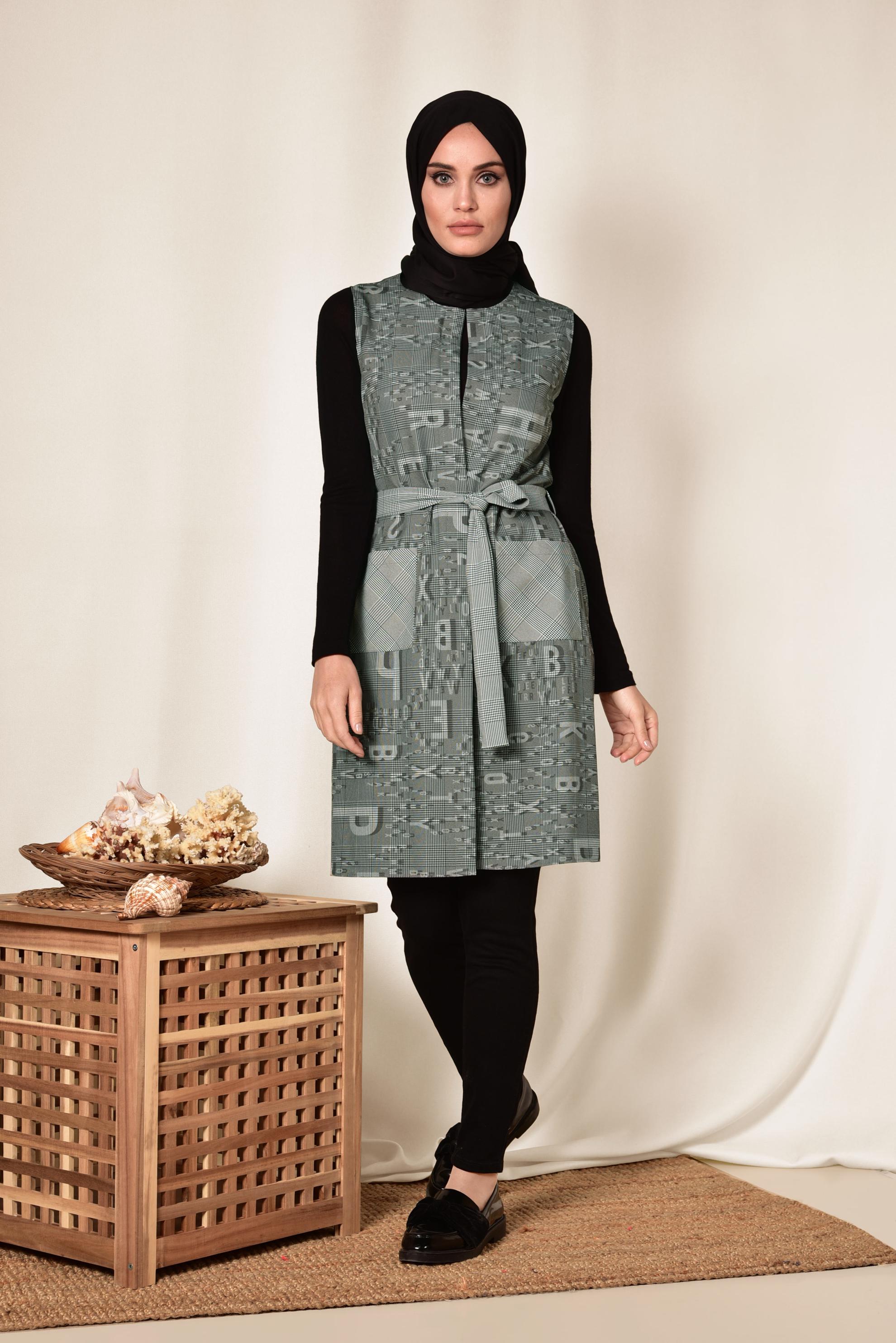 Hijab clothing BLACK PATTERNED CHECKED VEST 4960 