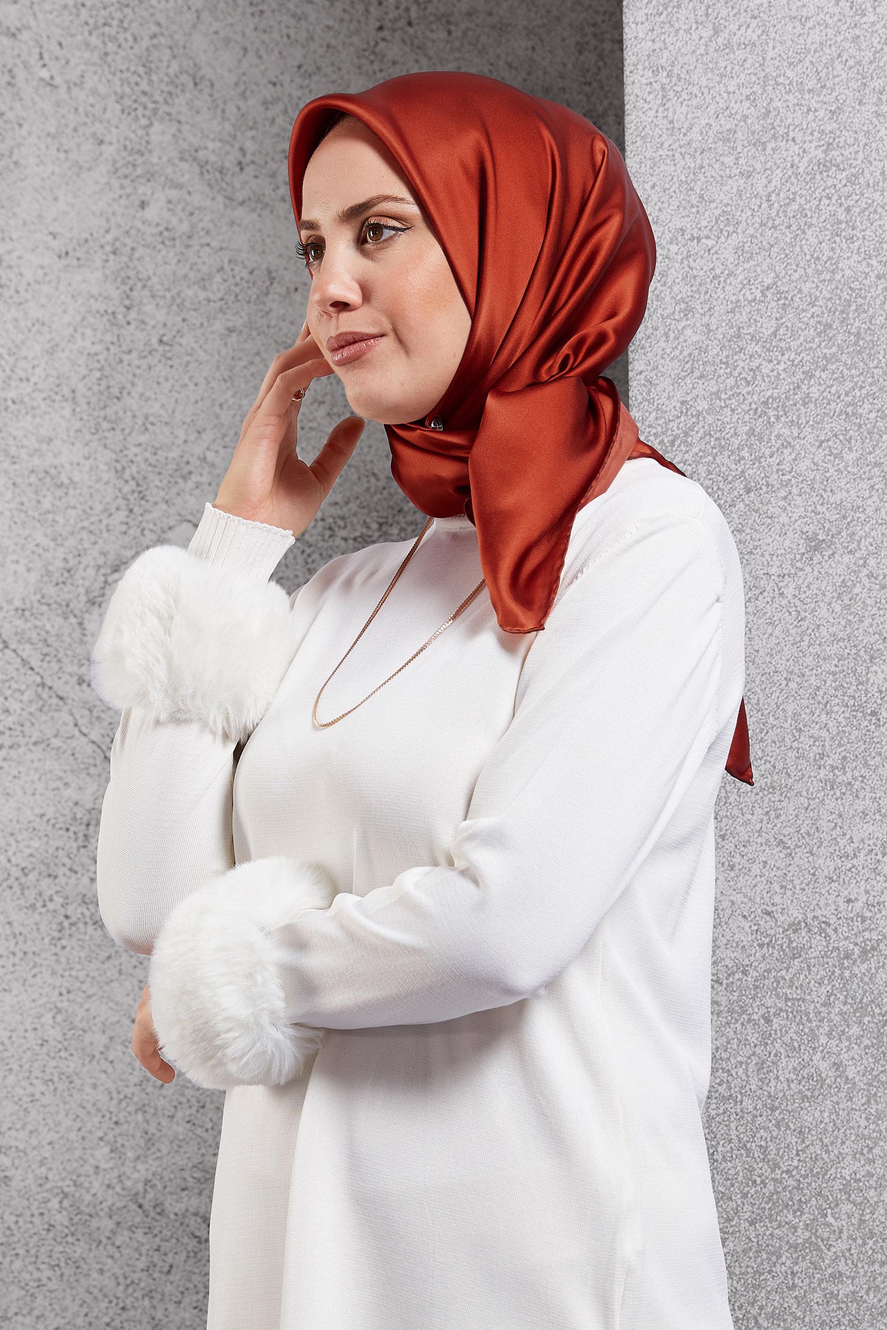 Tesettür giyim TURUNCU ALVİNA İPEK EŞARP 8056