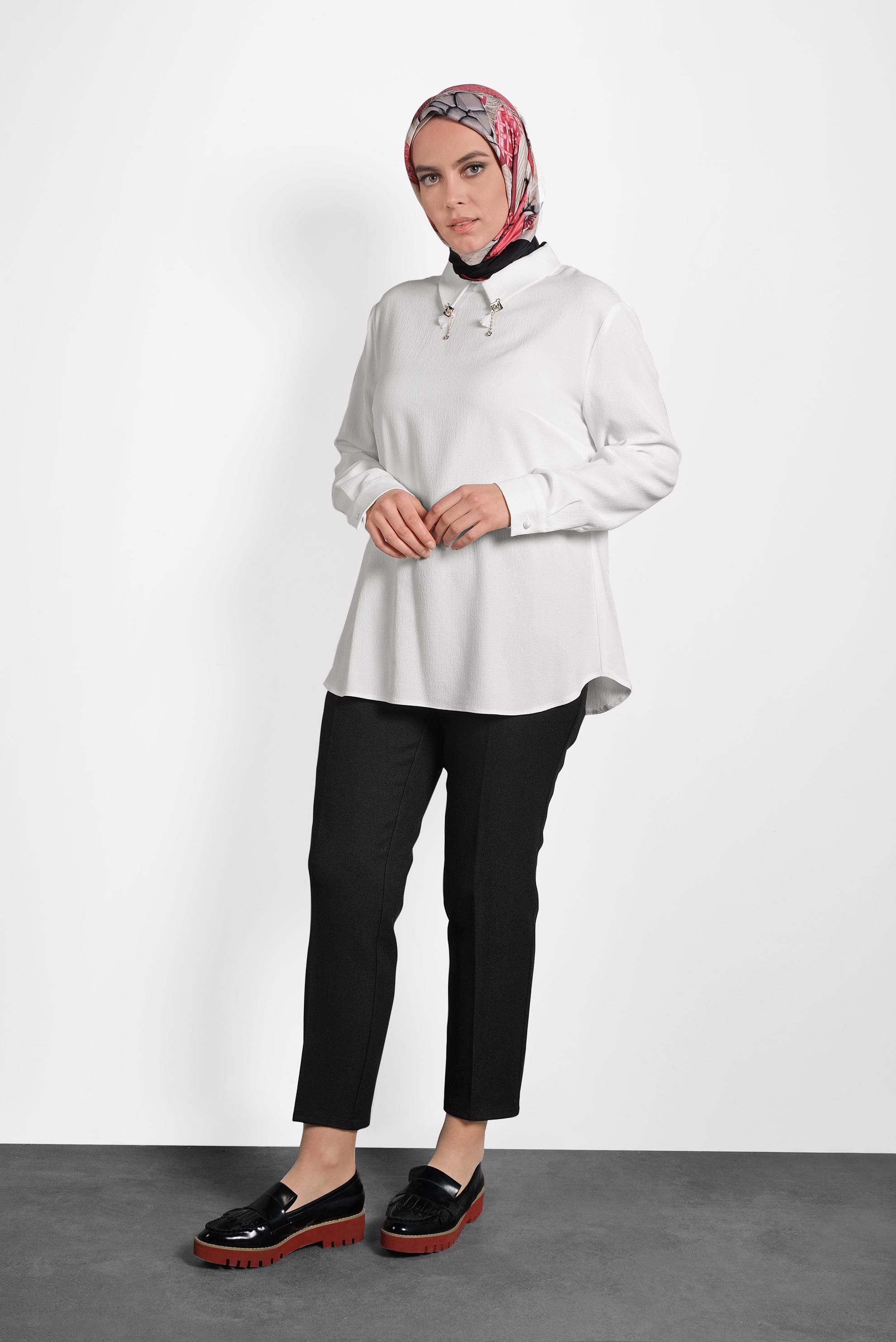 Vêtements hijab BLANC BLOUSE EN CRÊPE DÉTAIL BROCHE 20014