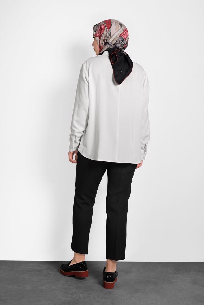 Vêtements hijab BLANC BLOUSE EN CRÊPE DÉTAIL BROCHE 20014 - ALVİNA