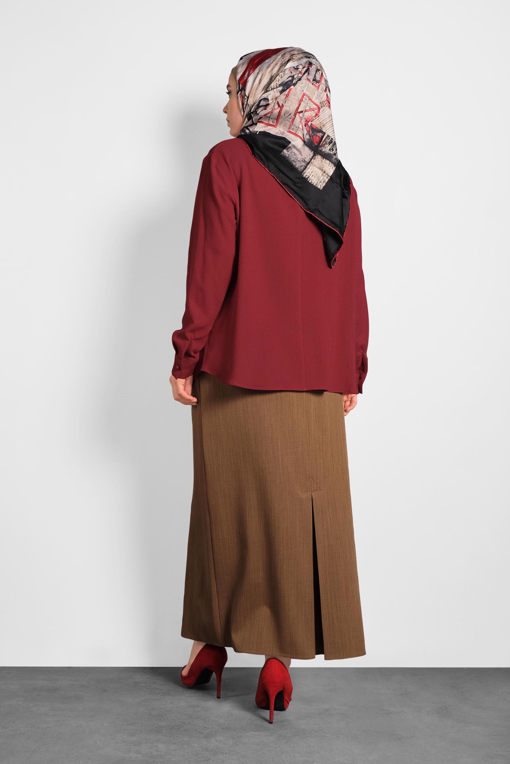 Vêtements hijab ROUGE BORDEAUX BLOUSE EN CRÊPE DÉTAIL BROCHE 20014