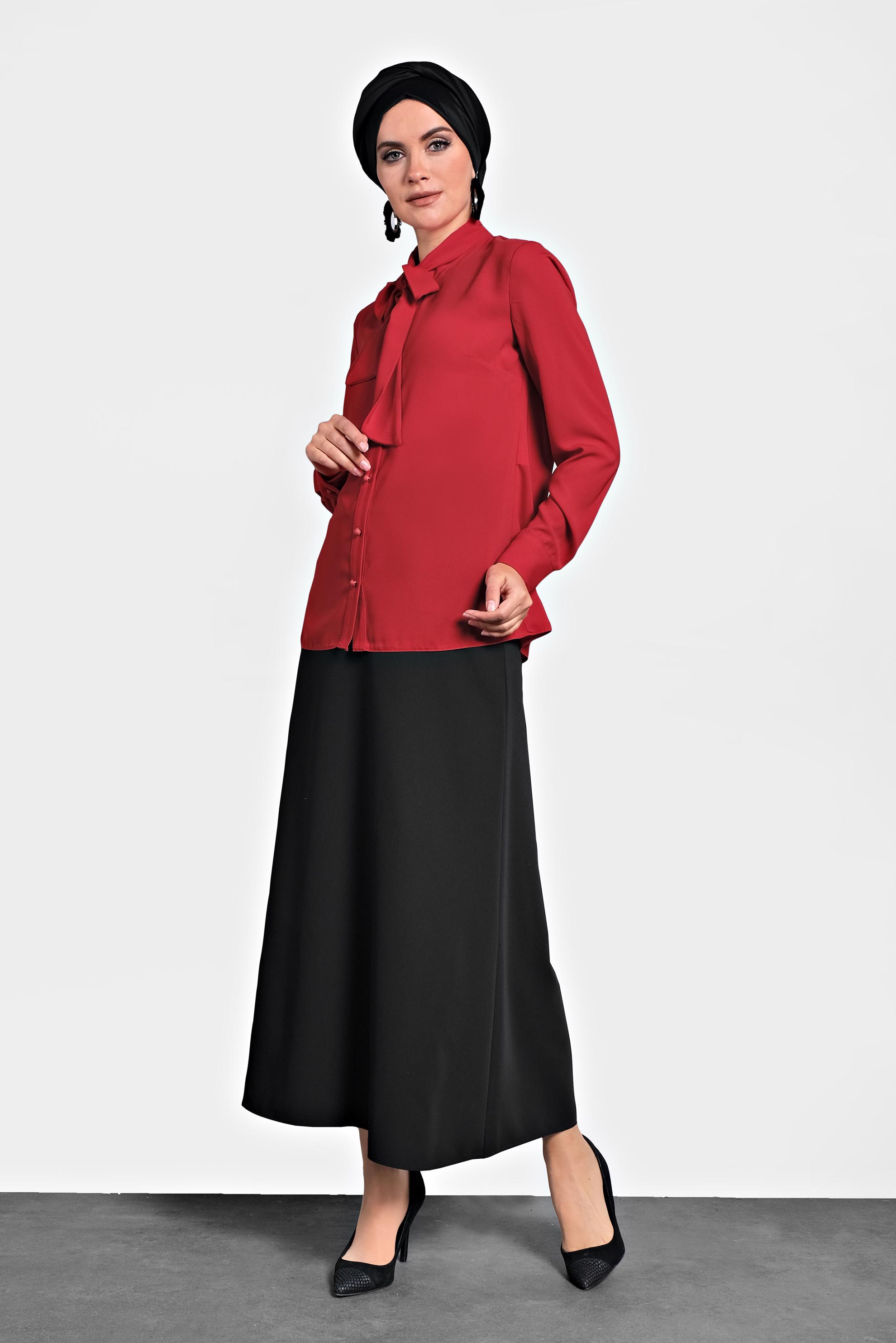 Yaka Detaylı Şıklık