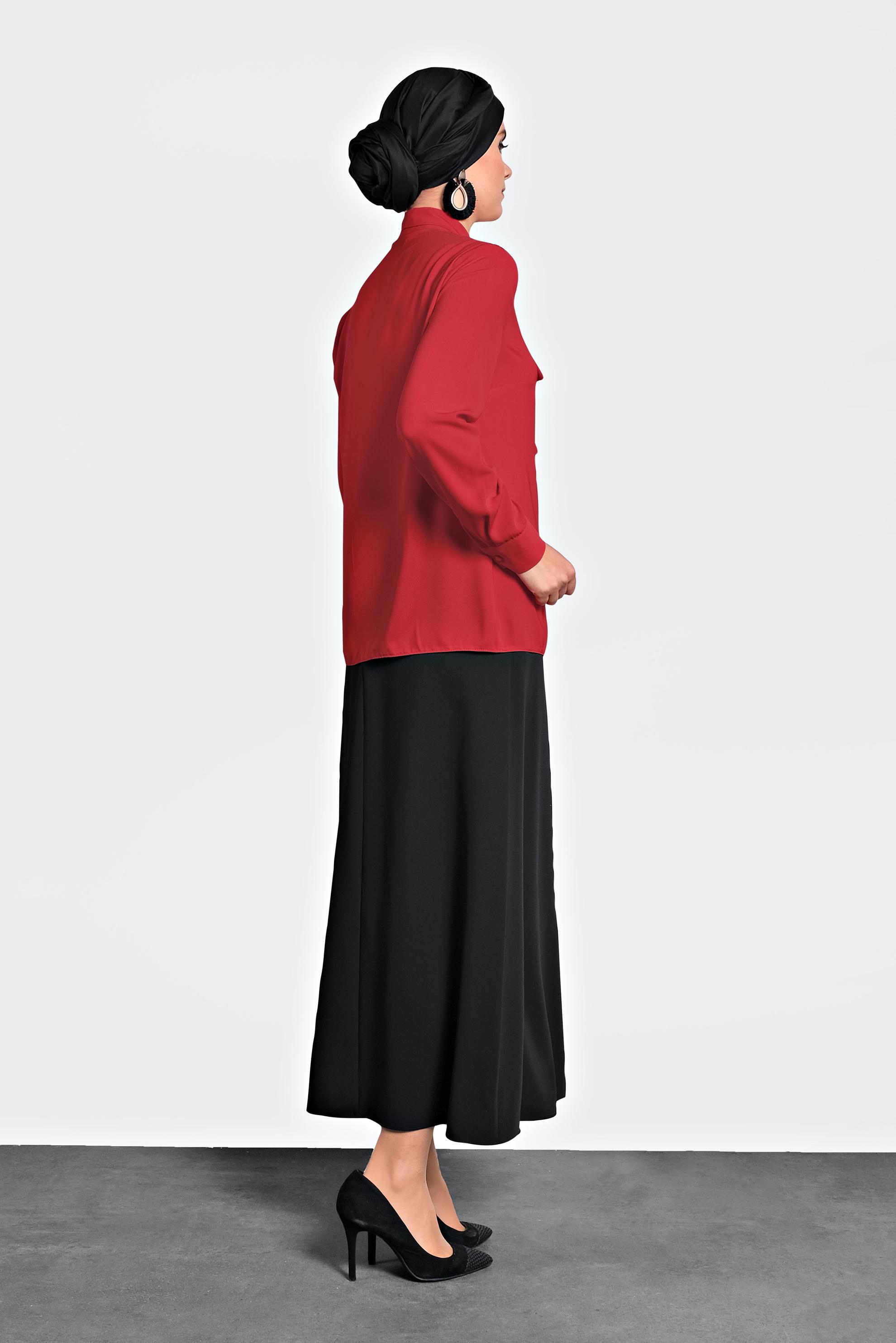 Yaka Detaylı Şıklık