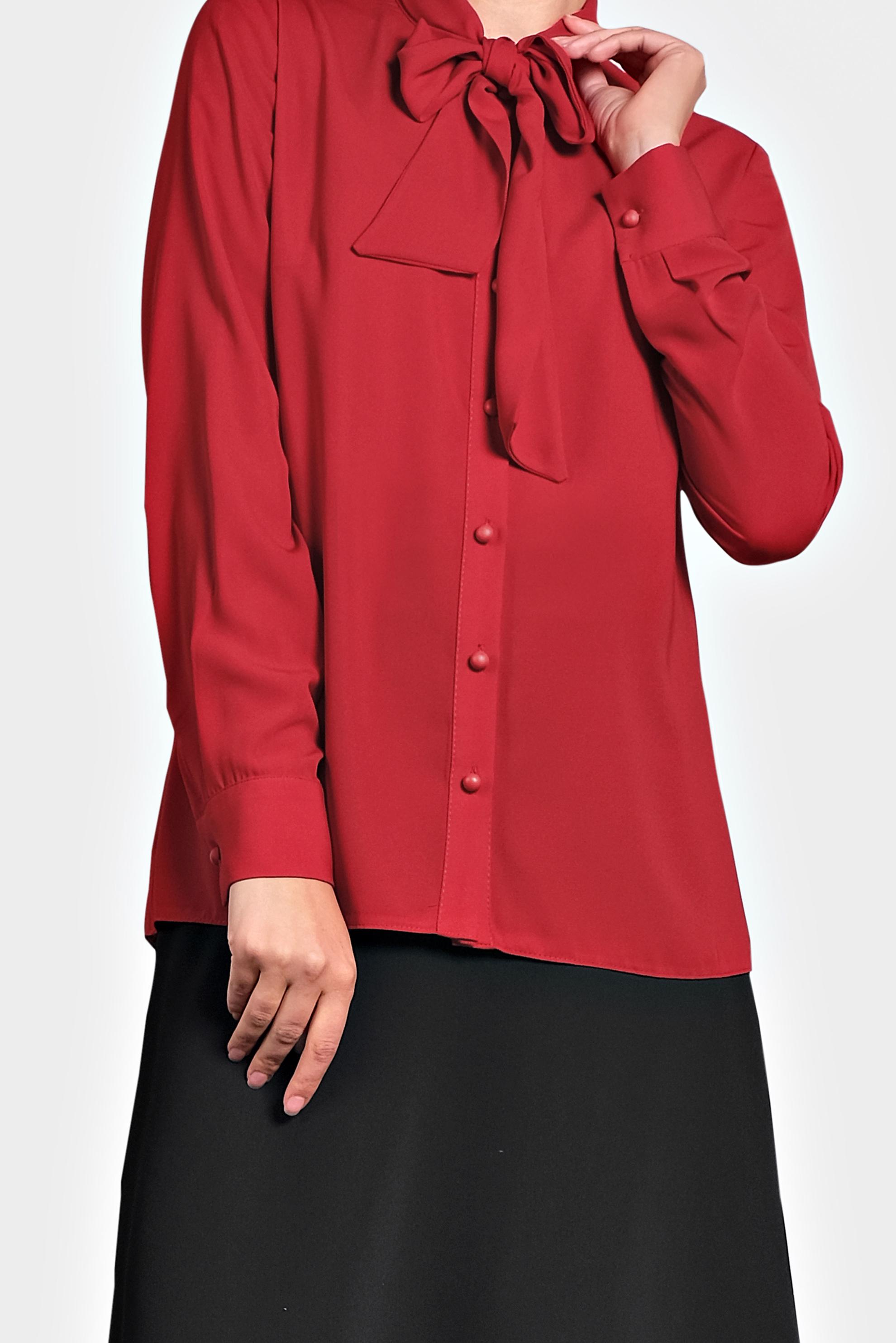 Yaka Detaylı Şıklık