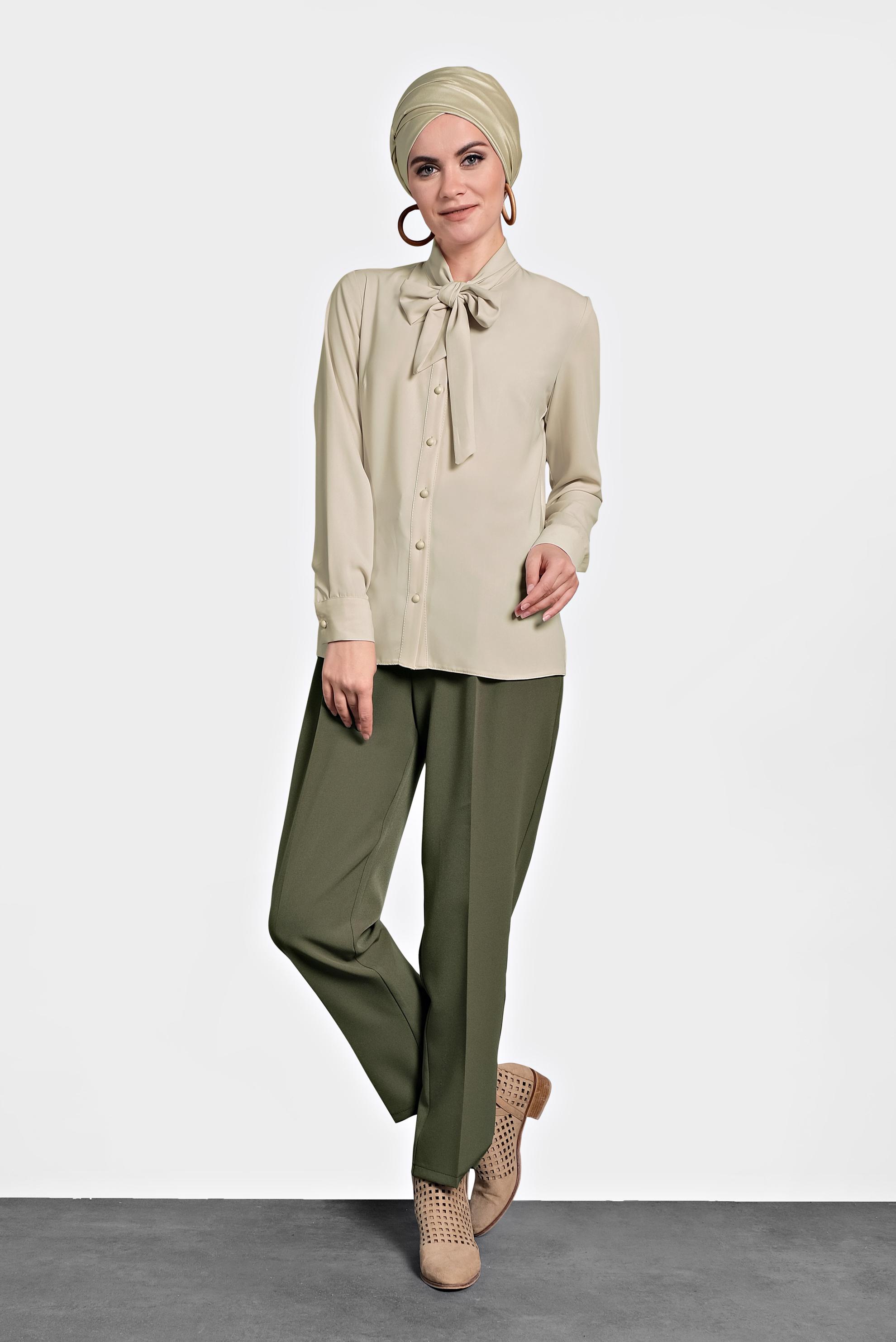 Tesettür giyim EKRU YAKASI BAĞLI BLUZ 40204 