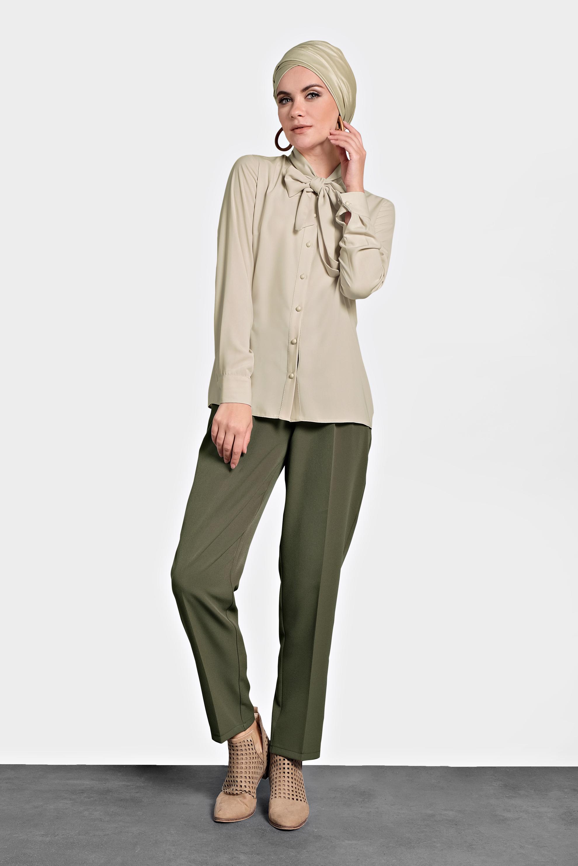 Tesettür giyim EKRU YAKASI BAĞLI BLUZ 40204 