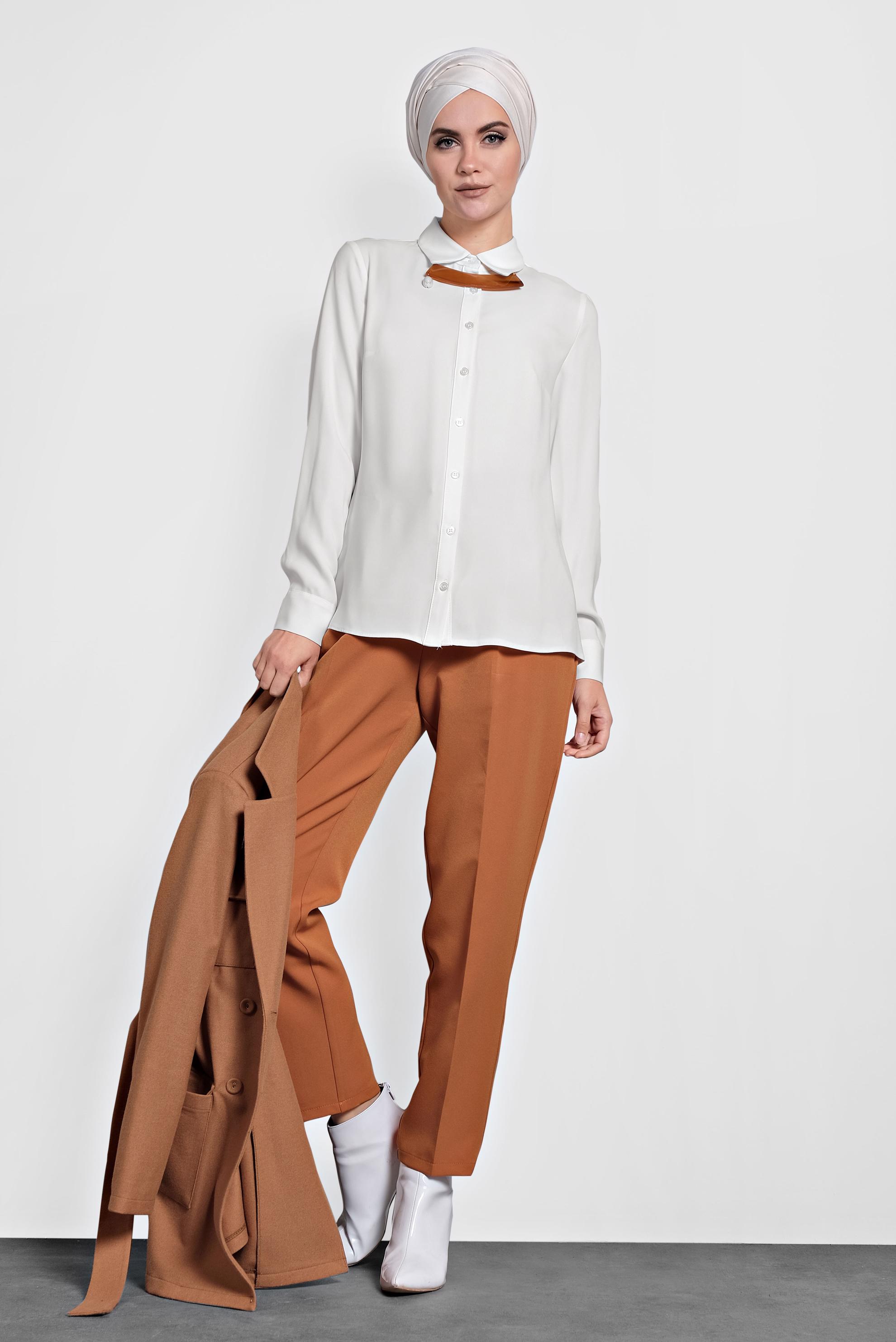 Tesettür giyim BEYAZ DÜĞMELİ BLUZ 40205 