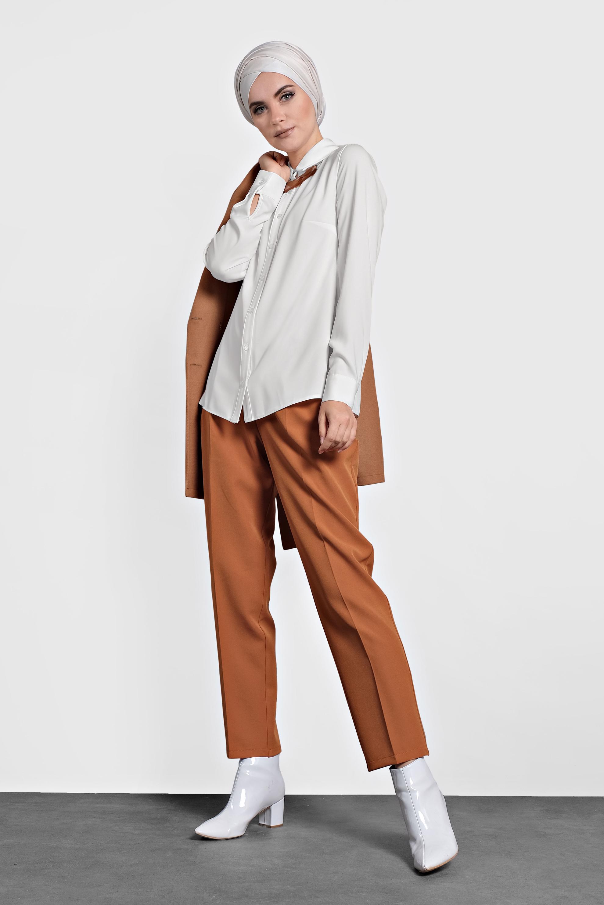 Tesettür giyim BEYAZ DÜĞMELİ BLUZ 40205 