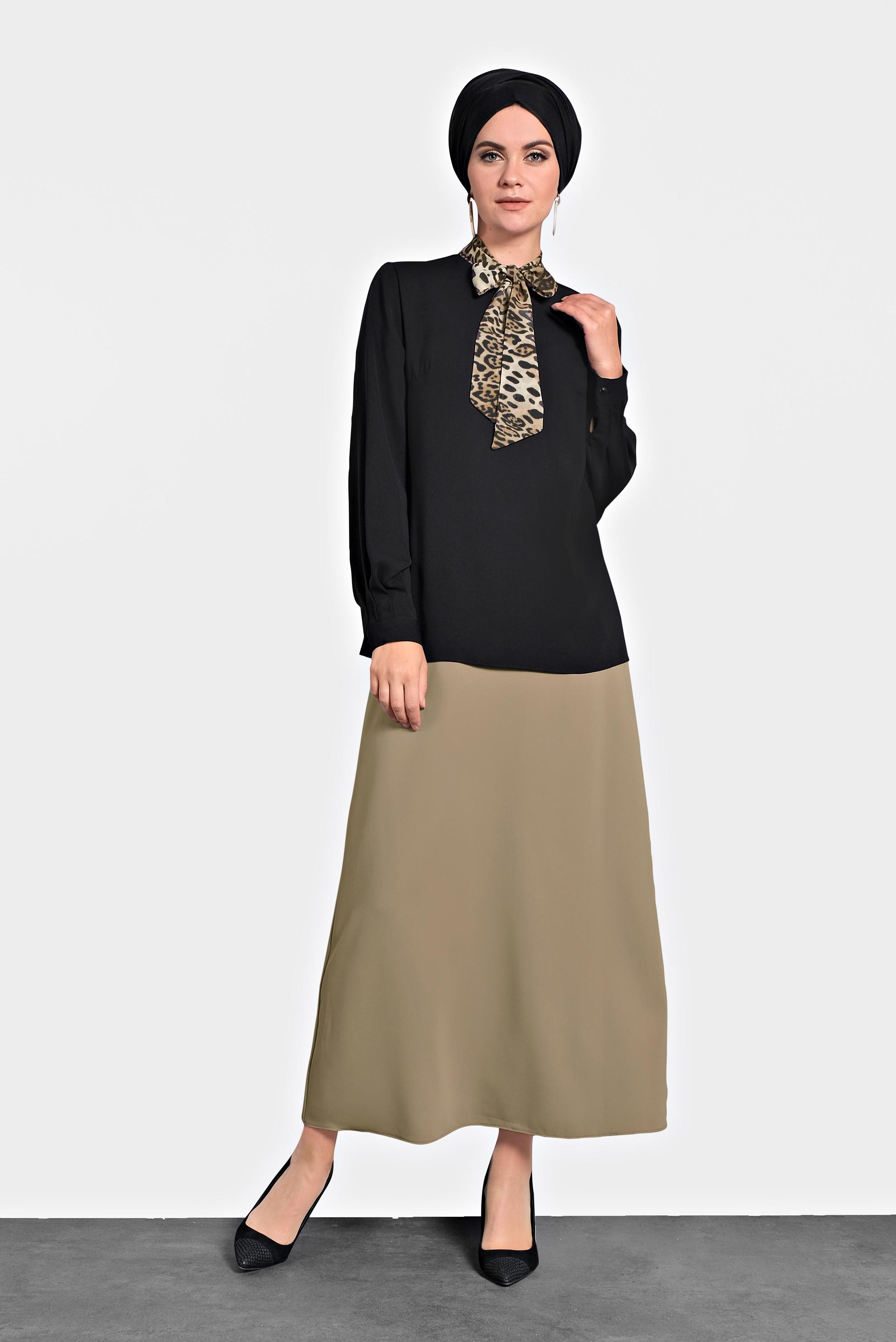 Tesettür giyim SİYAH FULAR DETAYLI BLUZ 40255 
