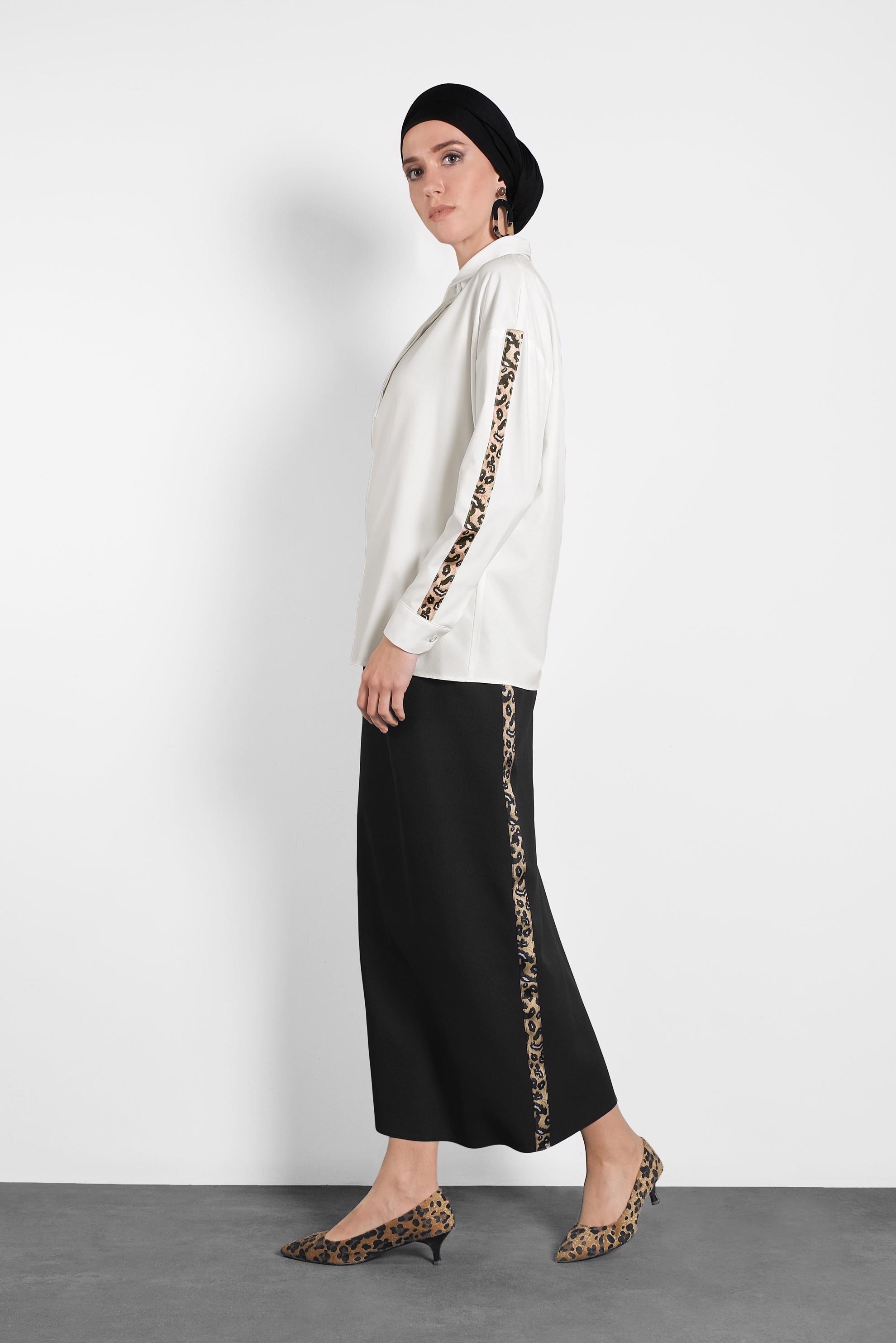 Hijab clothing WHITE SLEEVES STRIPPED BLOUSE 40288 