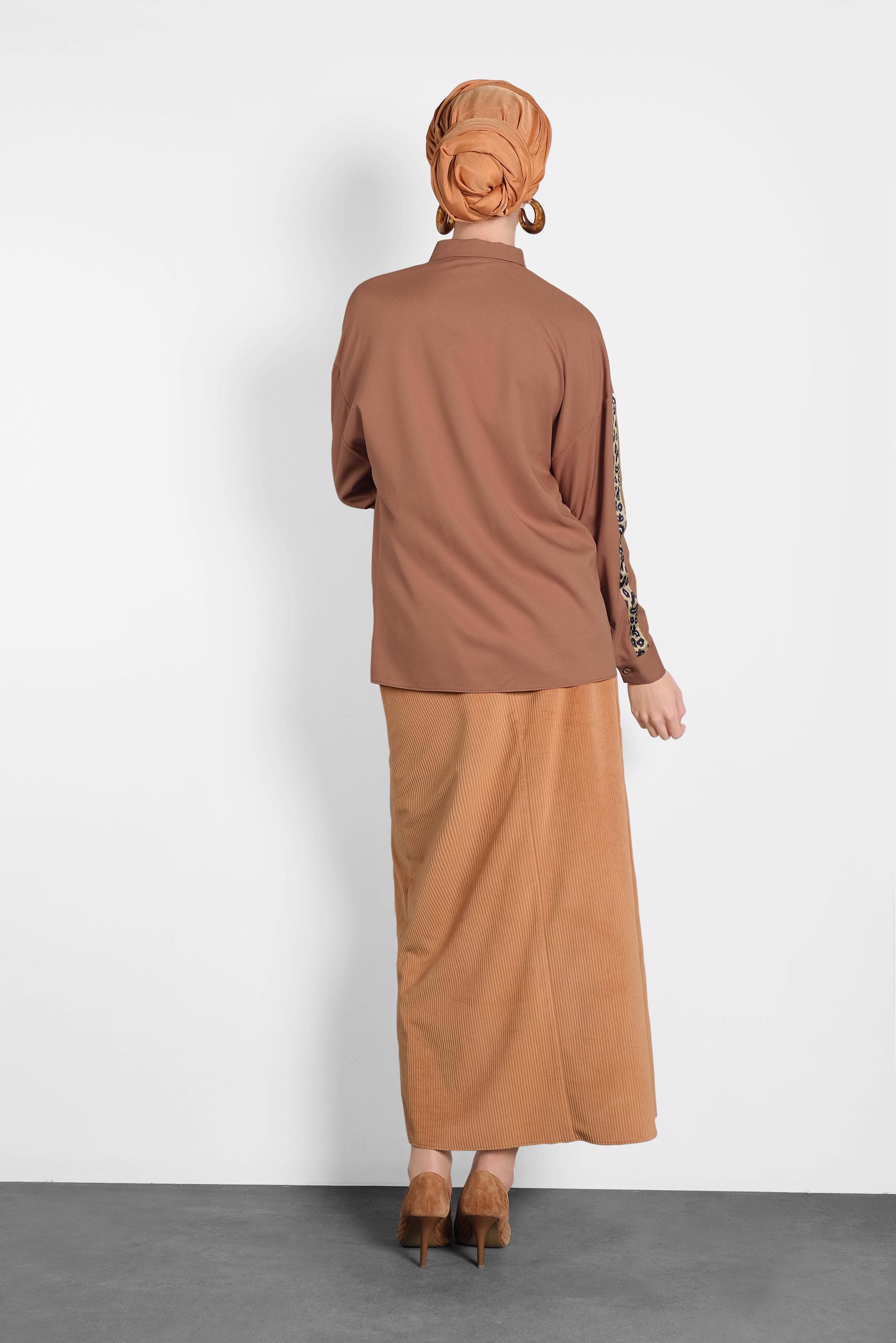 Tesettür giyim TABA KOLLARI ŞERİTLİ BLUZ 40288