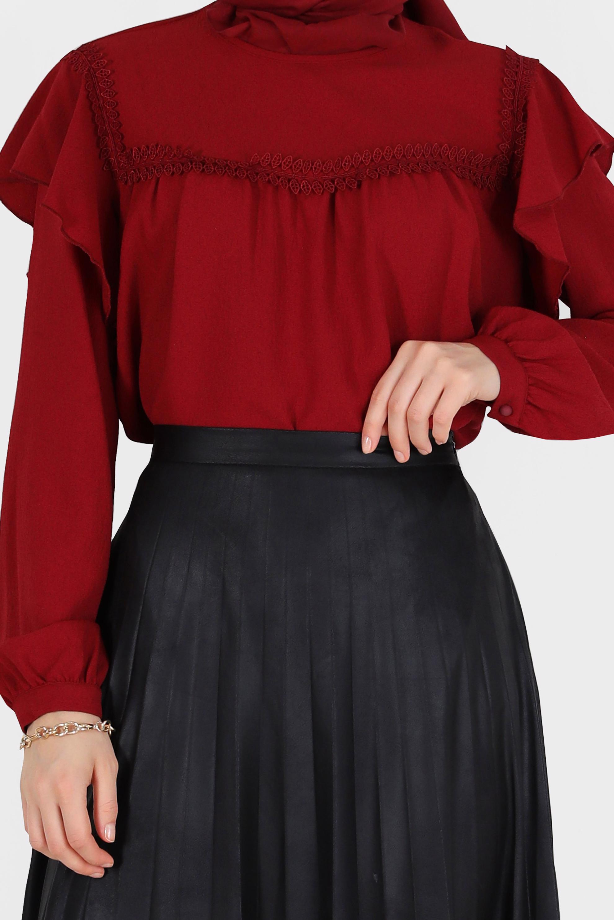 Tesettür giyim BORDO OMUZLARI VOLAN DETAYLI BLUZ 40332