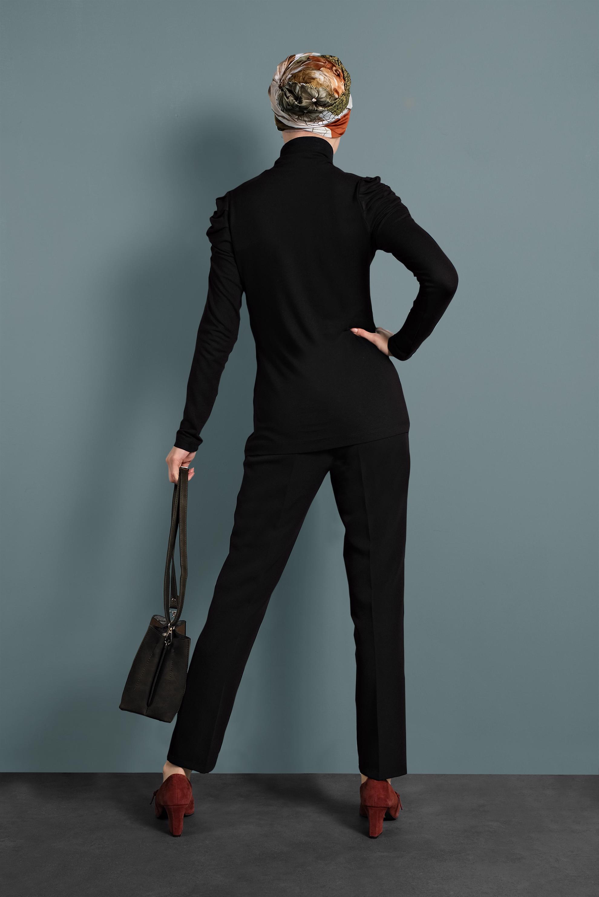 Tesettür giyim SİYAH KOLLARI BÜZGÜLÜ BOĞAZLI BLUZ 40403 