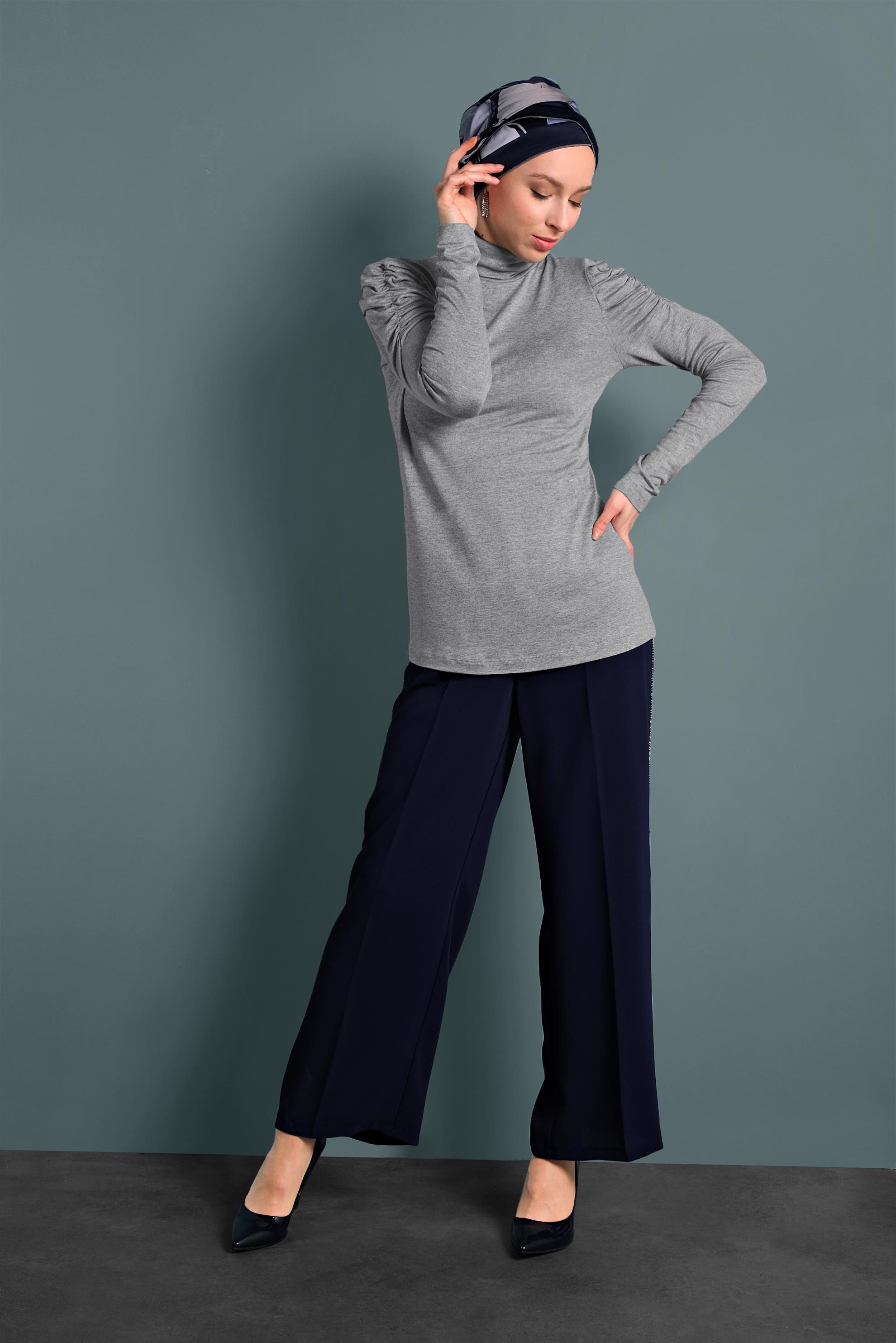 Tesettür giyim GRİ KOLLARI BÜZGÜLÜ BOĞAZLI BLUZ 40403 