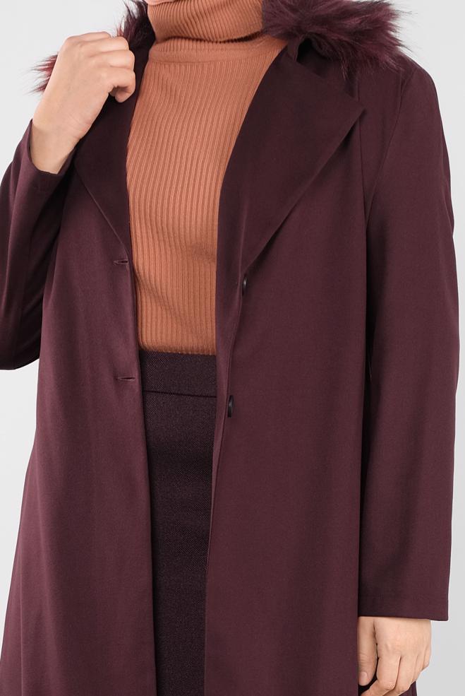 Vêtements hijab ROUGE BORDEAUX VESTE À CAPUCHE EN EFFET FOURRURE 20110  - ALVİNA