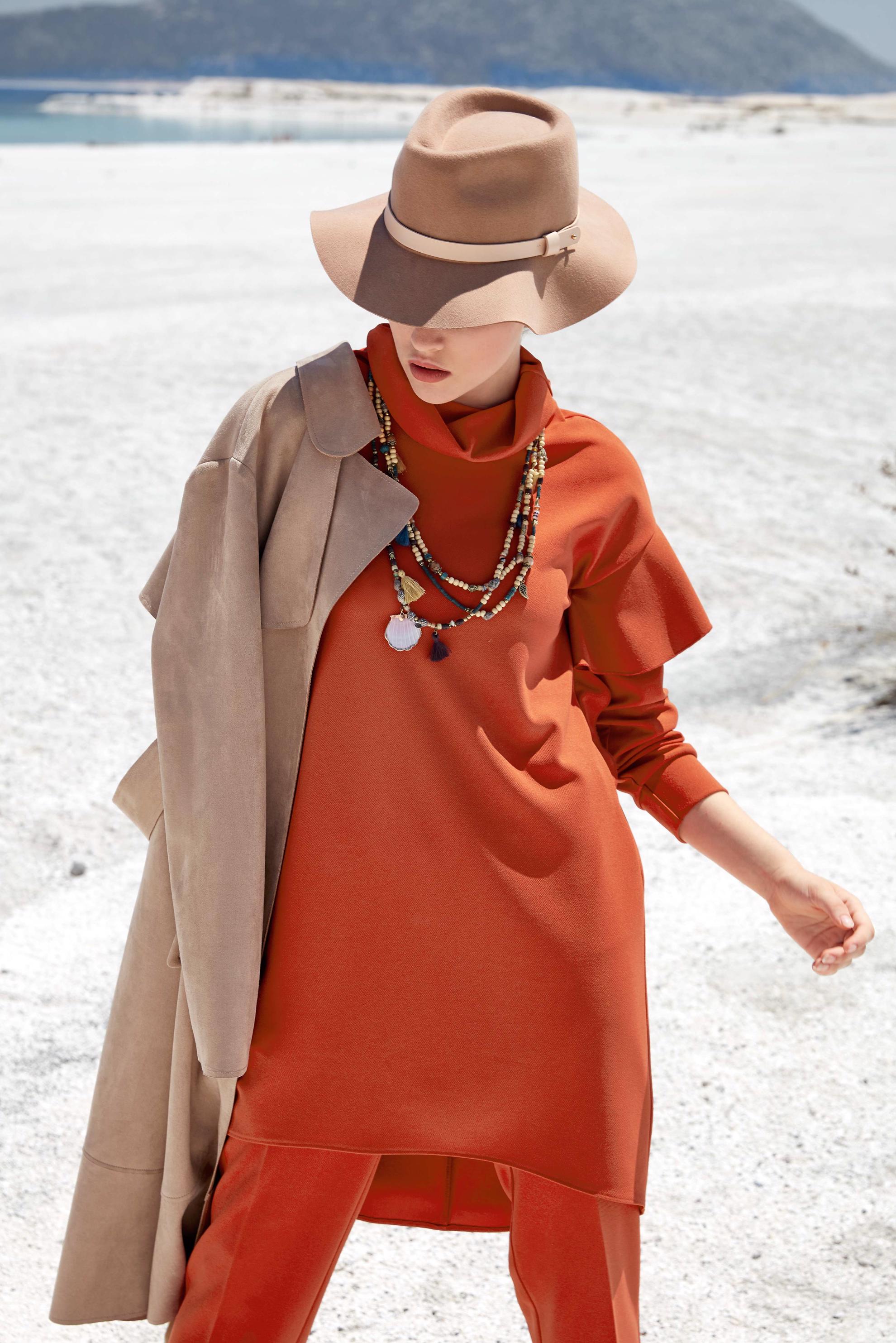 Tesettür giyim BEJ KEMERLİ SÜET GİY ÇIK 40240 