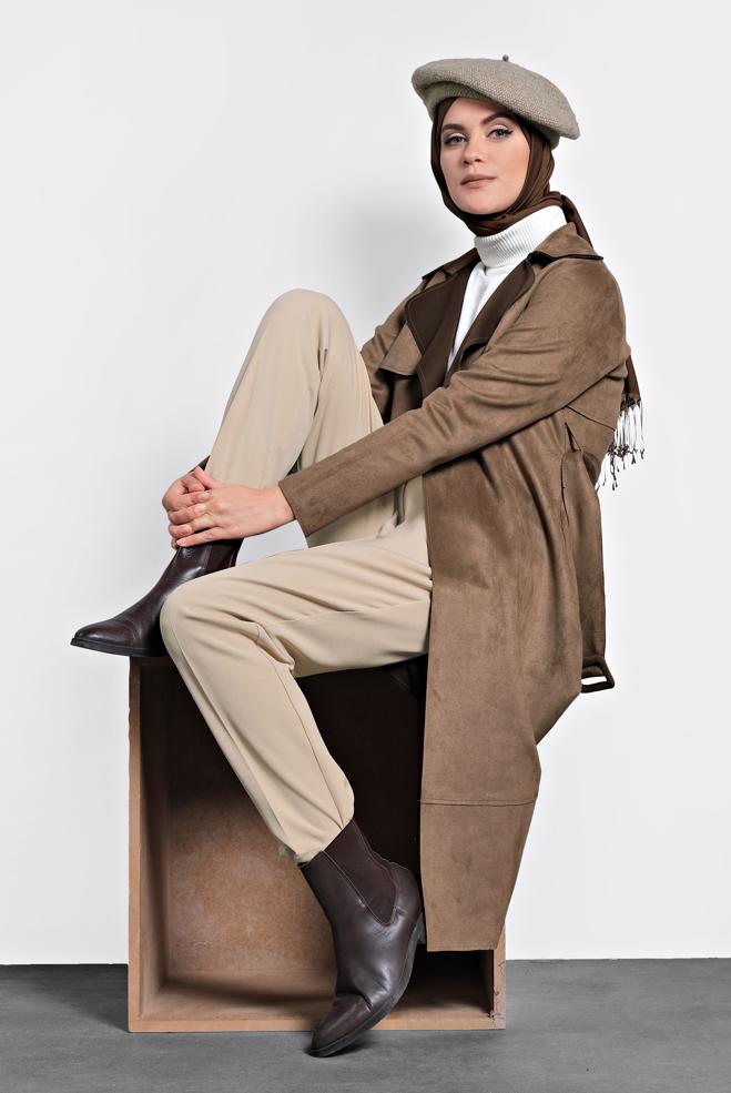 Vêtements hijab BRUN JAQUETTE EN DAIM AVEC CEINTURE 40240  - ALVİNA