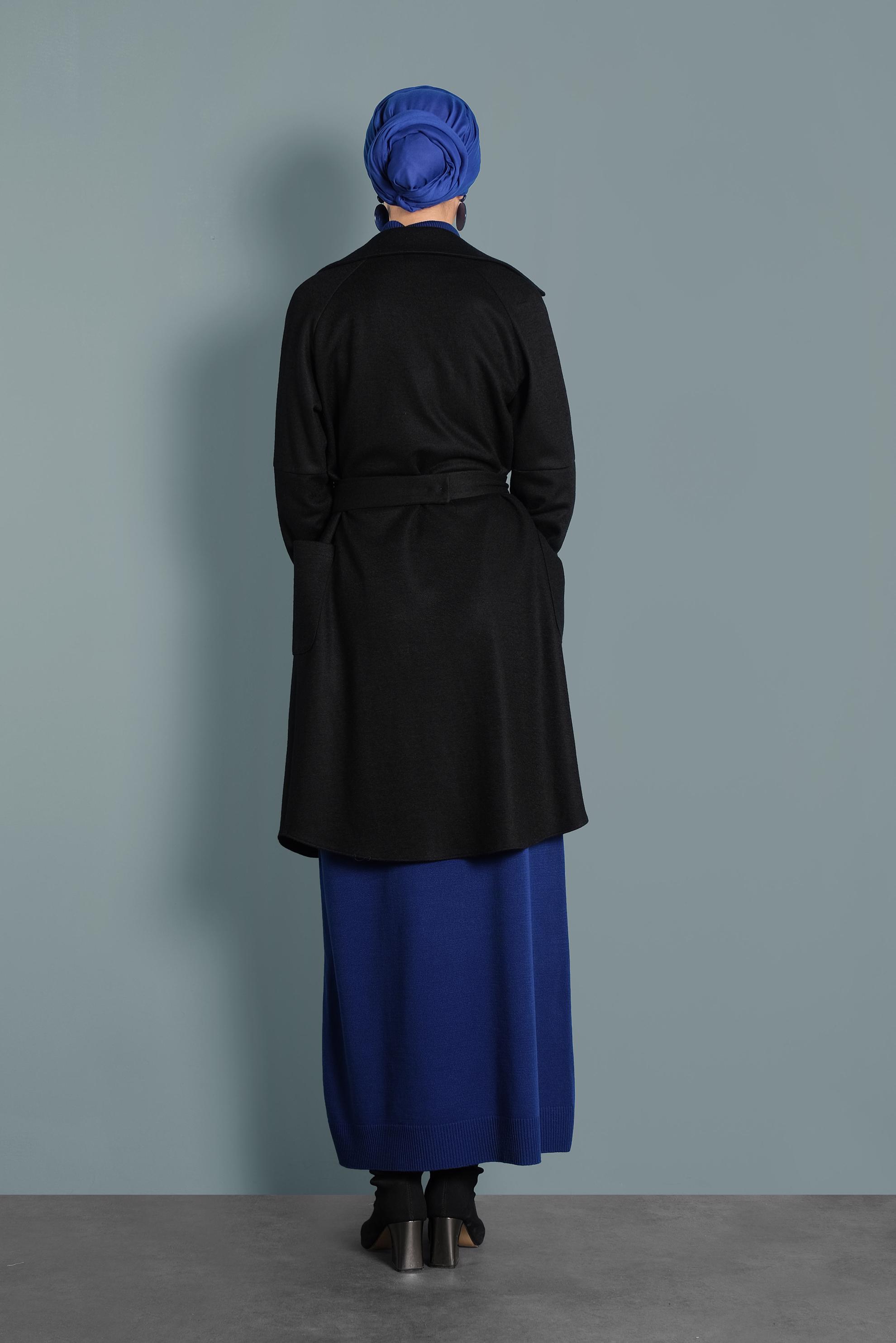 Tesettür giyim SİYAH KUŞAKLI DÜĞMELİ CEKET 40242 