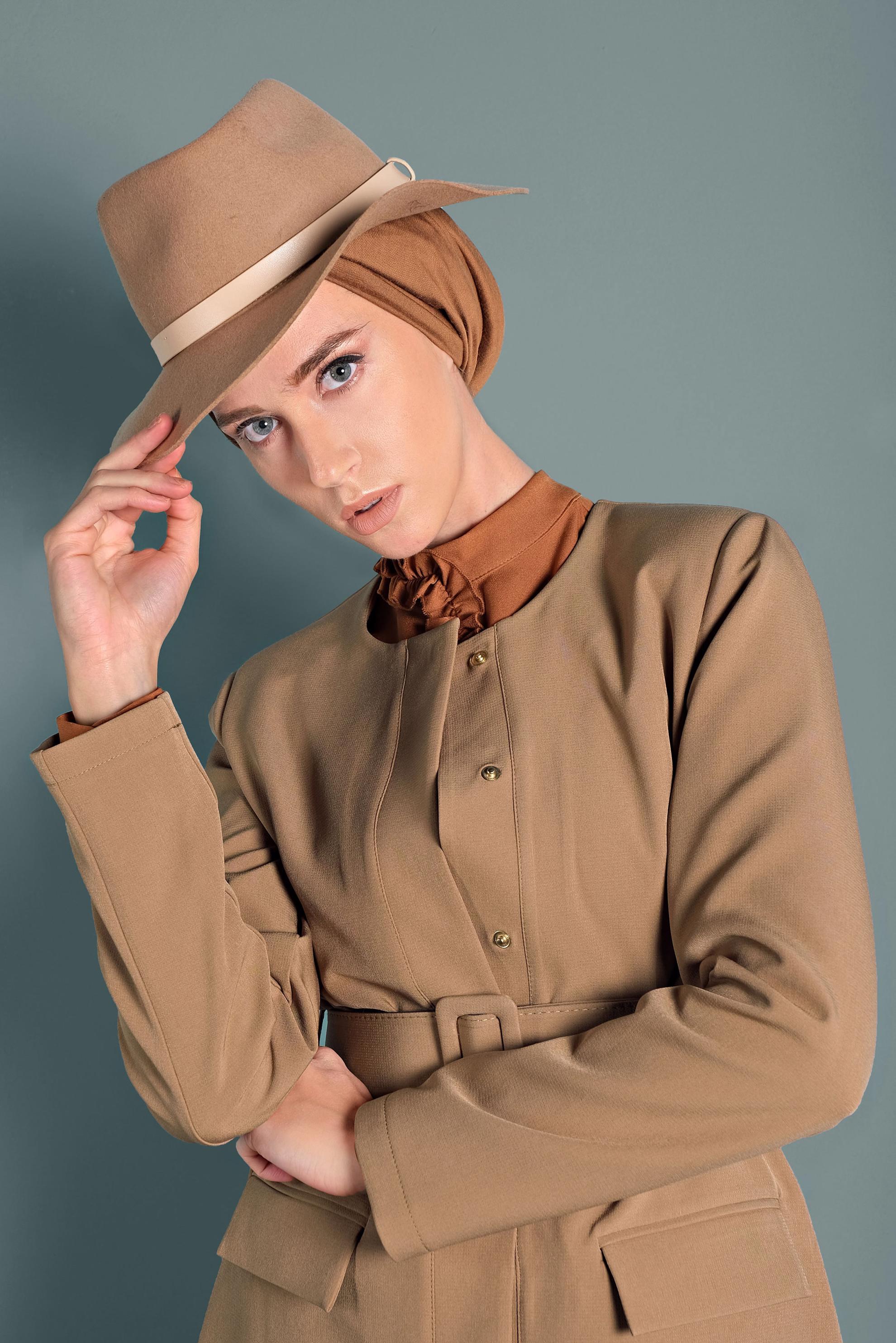 Tesettür giyim BEJ KEMERLİ KLASİK CEKET 40248 