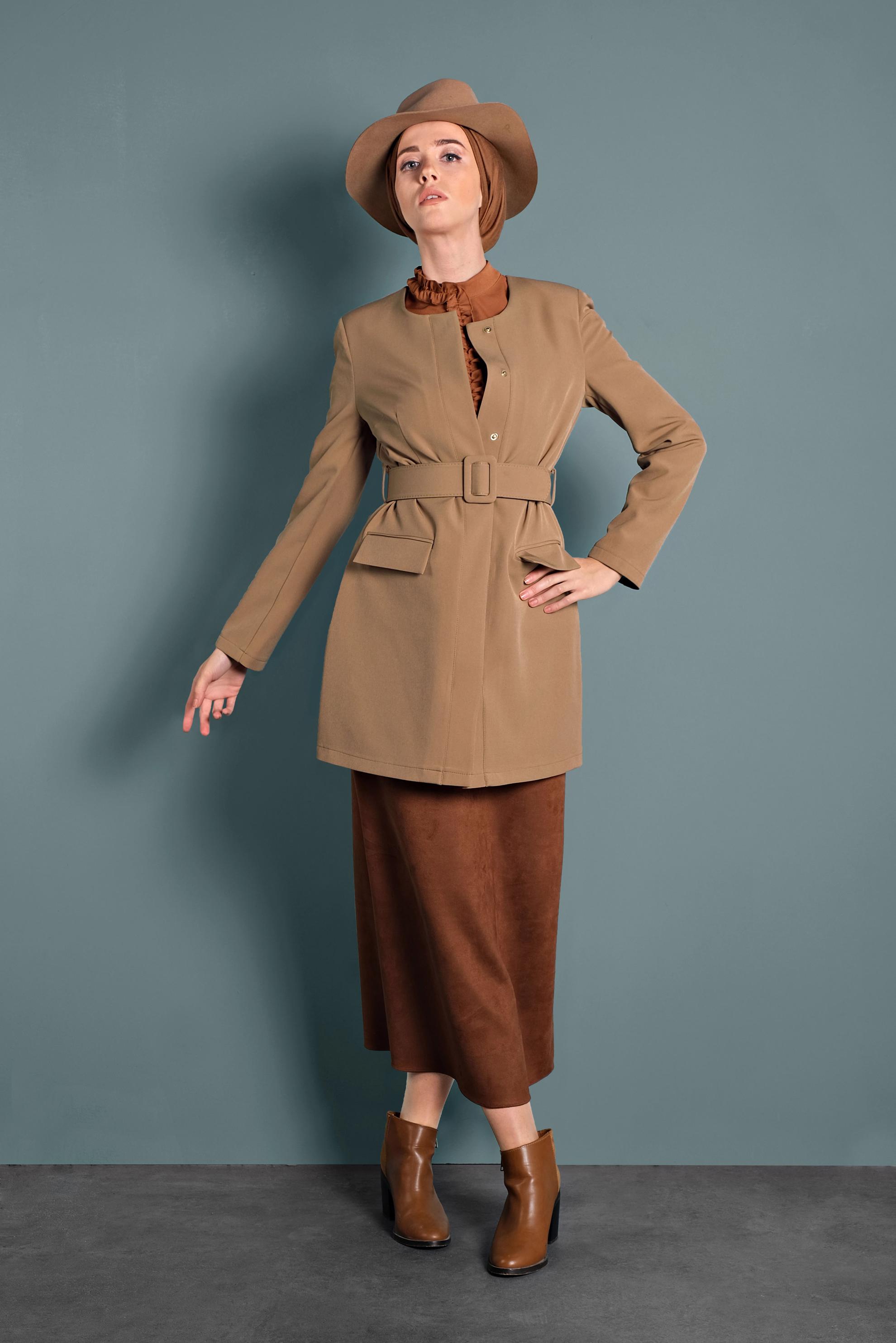 Tesettür giyim BEJ KEMERLİ KLASİK CEKET 40248 