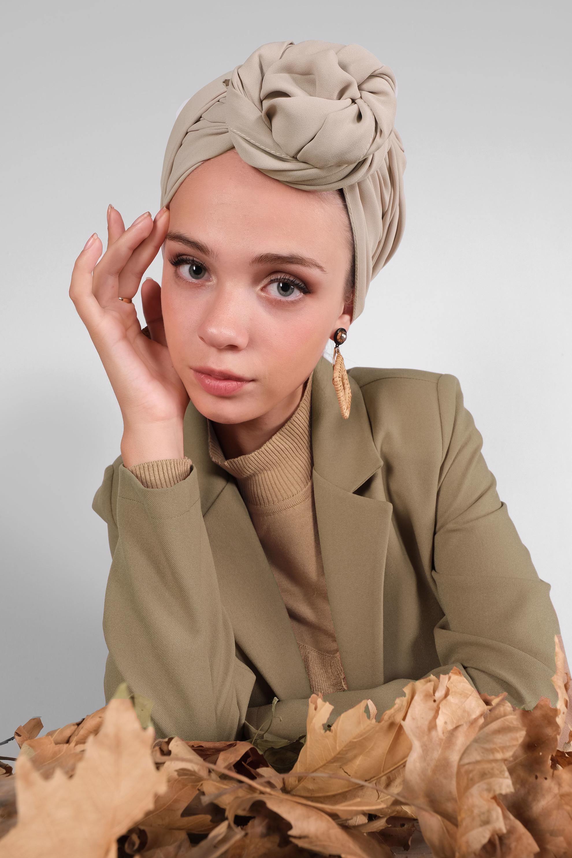 Tesettür giyim BEJ KRUVAZE YAKA KEMERLİ CEKET 41223 