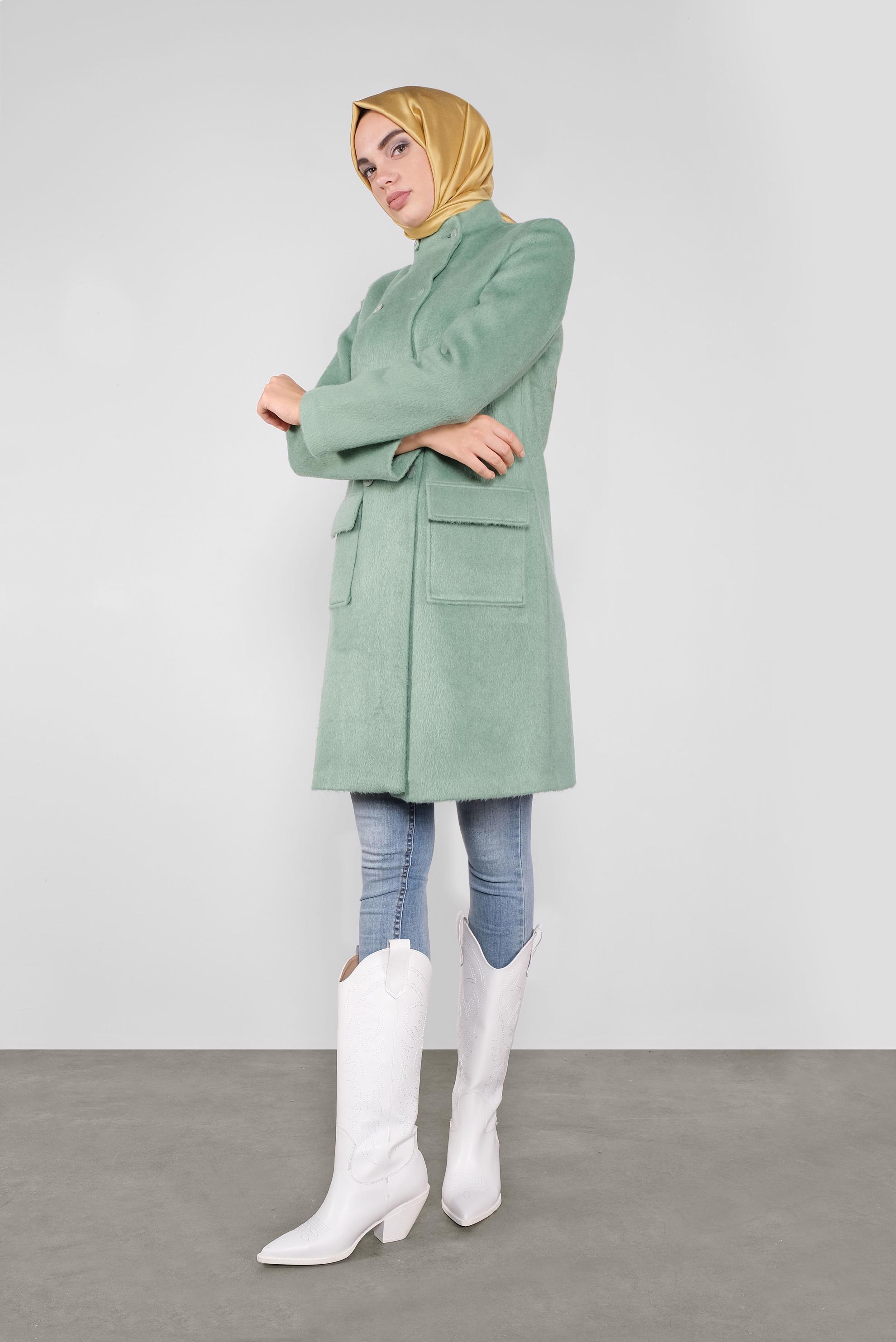 Tesettür giyim YEŞİL DÜĞMELİ CEPLİ TAY TÜYÜ CEKET 41245